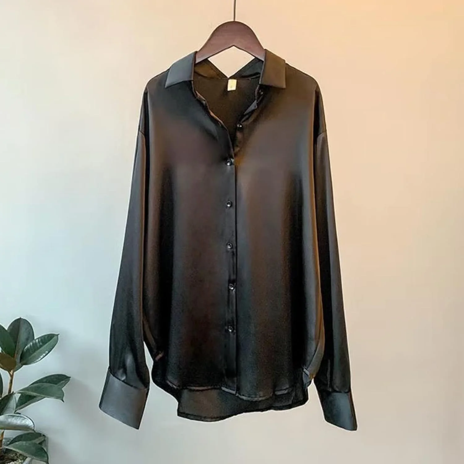 بلوز ابریشمی دکمه دار ساتن مد روز، بلوز زنانه آستین بلند، پیراهن های خیابانی گشاد زنانه، تاپ های مناسب کار در دفتر