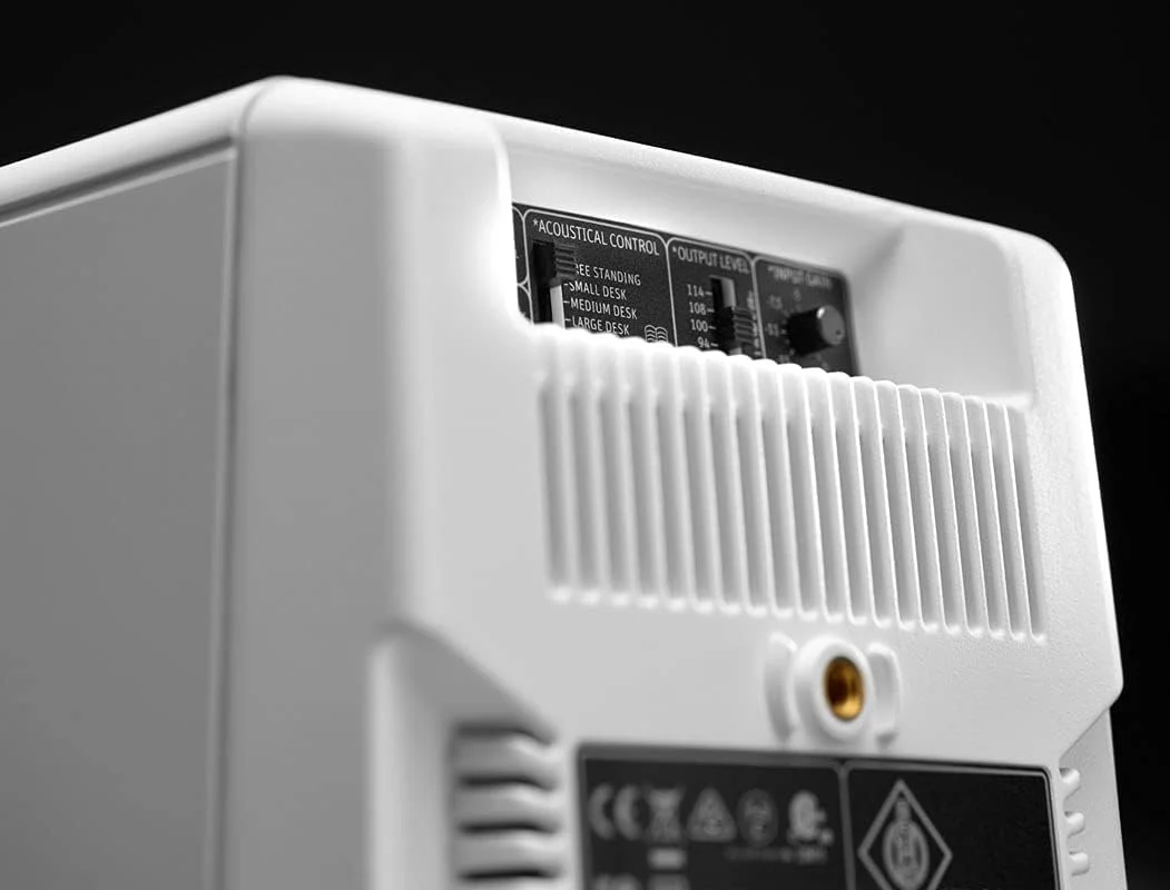 اسپیکر مانیتور استودیویی اکتیو نویمان KH80DSP، سفید اسپیکر مانیتور استودیویی اکتیو نویمان KH80DSP، سفید