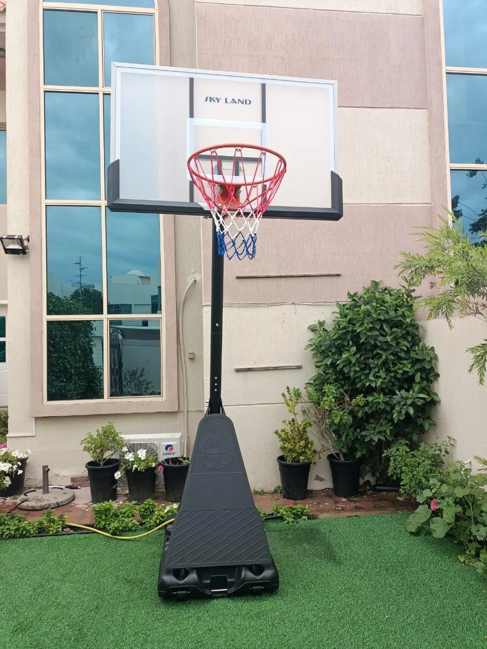 حلقه بسکتبال SKY LAND مدل EM-1874، حلقه بسکتبال چرخ دار سایز حرفه ای، ارتفاع قابل تنظیم 2.4 تا 3 متر، تخته بسکتبال اکریلیک نشکن 127 سانتی متری برای بزرگسالان و نوجوانان، پایه حلقه بسکتبال فضای باز/داخلی