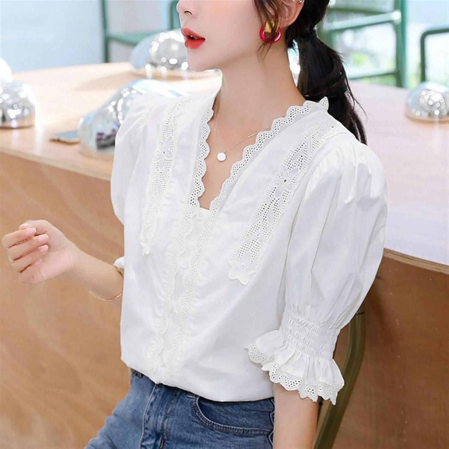 بلوز زنانه VETCS، پیراهن زنانه یقه هفت توری سفید، پیراهن آستین پفی رنگ ثابت زنانه بلوز زنانه VETCS، پیراهن زنانه یقه هفت توری سفید، پیراهن آستین پفی رنگ ثابت زنانه