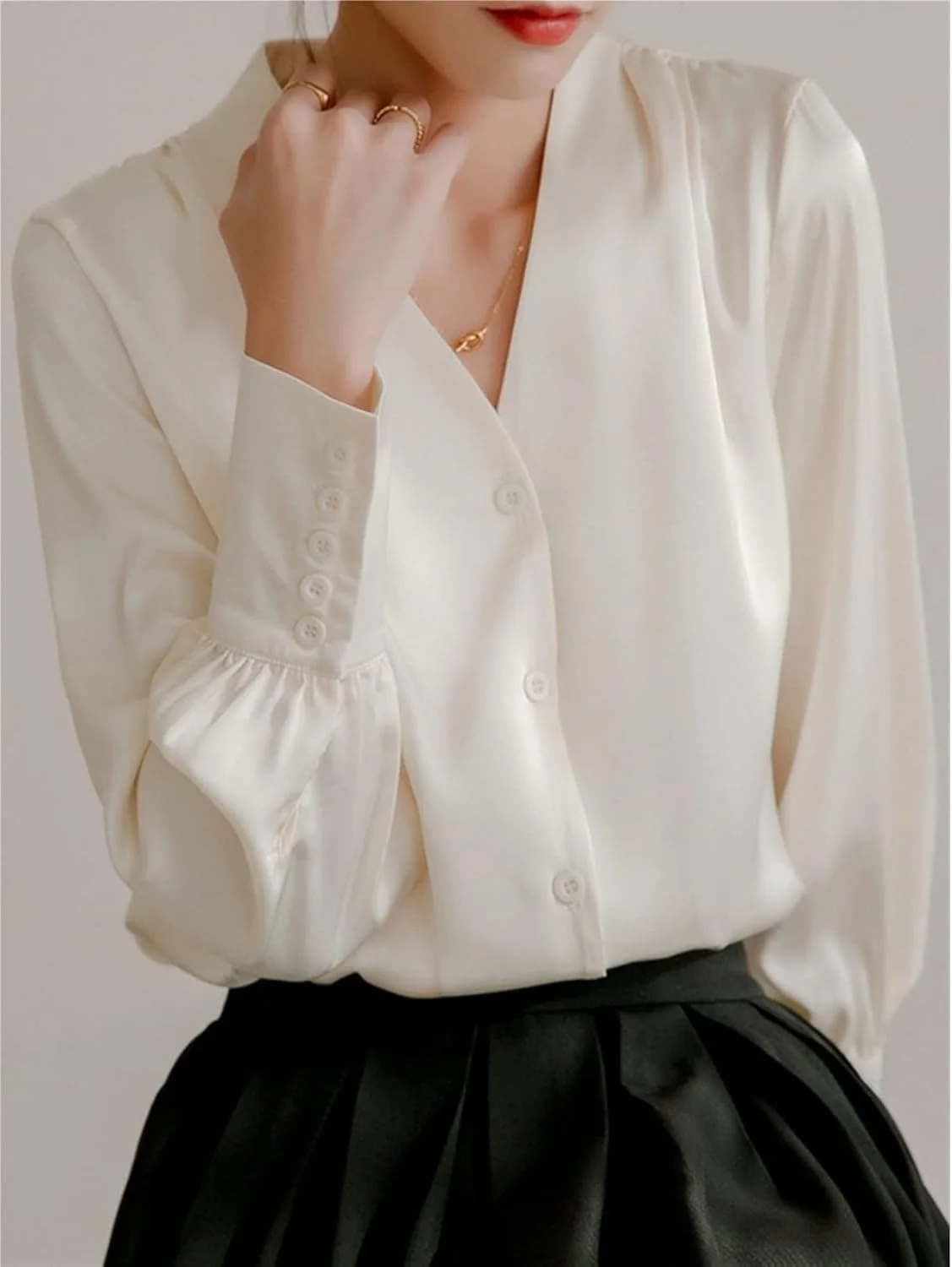 بلوز زنانه VETCS، پیراهن زنانه شامپاینی ضد چروک آستین بلند ساتن، مد روز، حرفه ای، با طبع V-یقه زنانه (رنگ: سفید، سایز: M)