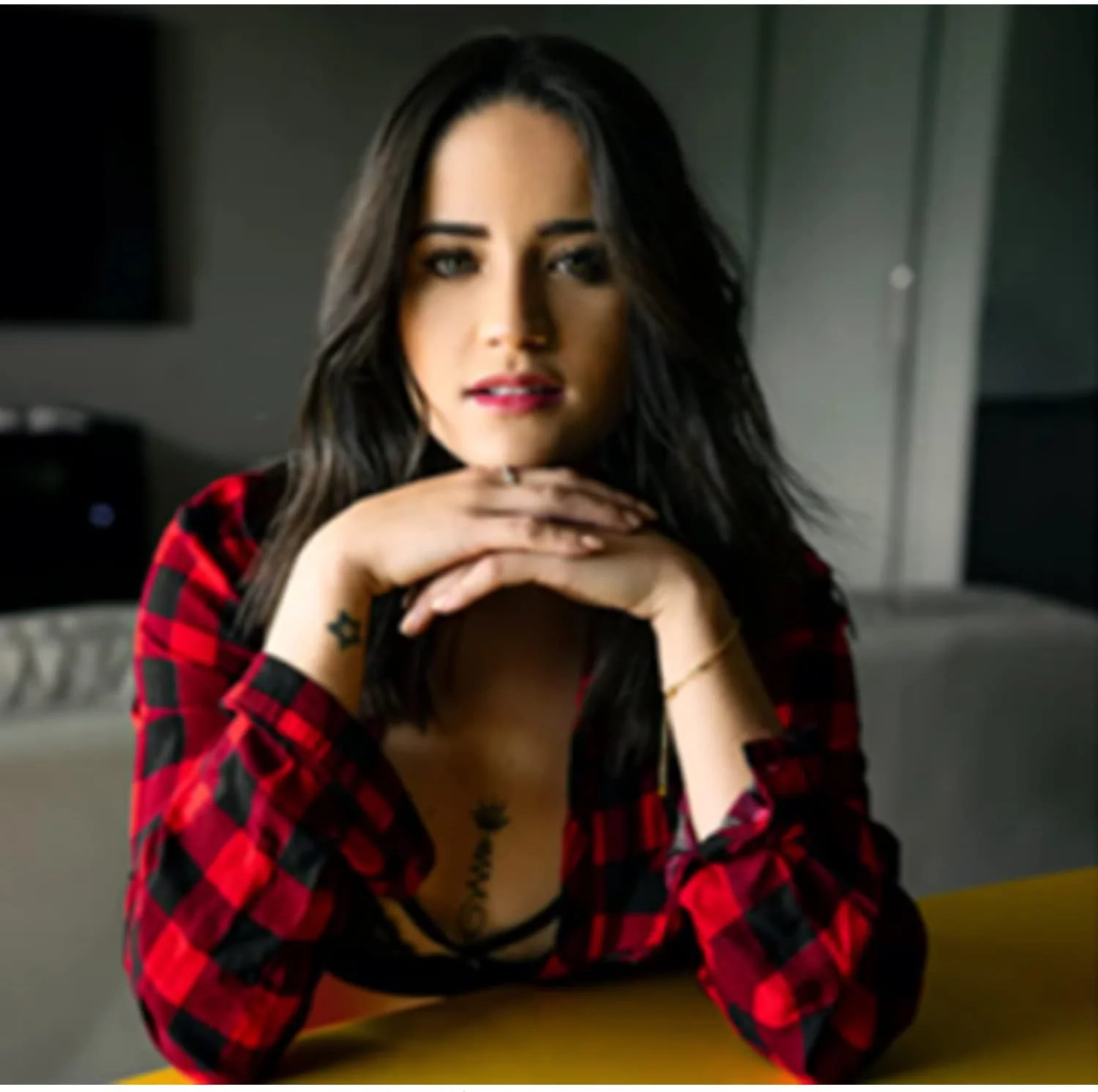 یوکیوینی بلوز چهارخانه زنانه 100% پنبه آستین بلند پیراهن فلانل نرم دکمه دار غیر رسمی مدل چوب بر برای پاییز و بهار، قرمز، XXL