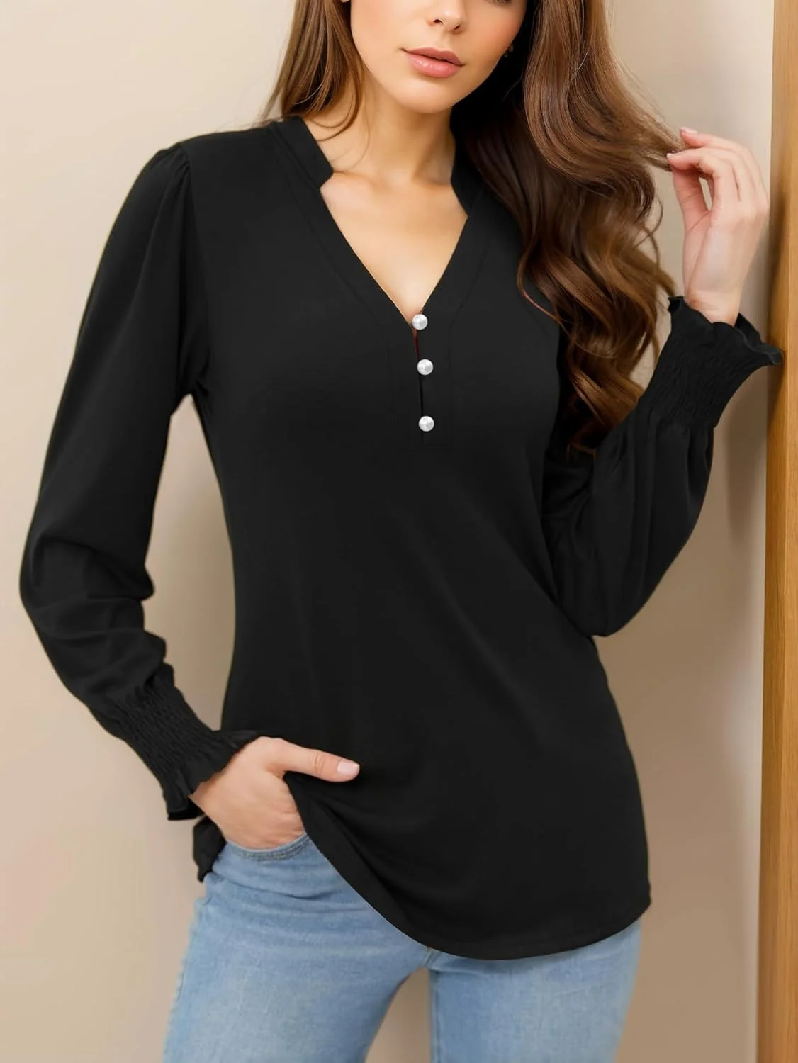 تی شرت زنانه یقه هفت آستین پفی دکمه دار مدل تونیک - سرآستین های چین دار و جزئیات پلیسه دار، مناسب استایل کژوال و نیمه رسمی، سال 2025