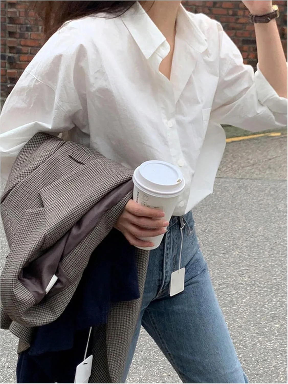 بلوز زنانه دکمه دار آستین بلند با سرشانه افتاده