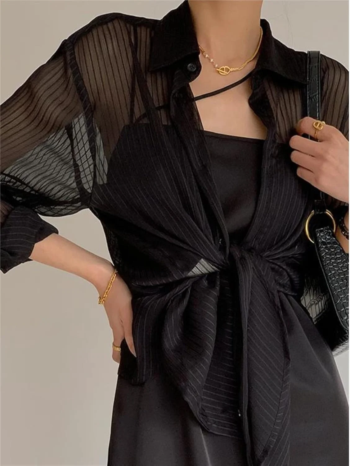 بلوز زنانه VETCS، پیراهن راه راه مشکی، آستین بلند، پیراهن گشاد و بزرگ زنانه، کت ضد آفتاب شیفون، لباس خیابانی سبک وزن (رنگ: Hortel، سایز: M) بلوز زنانه VETCS، پیراهن راه راه مشکی، آستین بلند، پیراهن گشاد و بزرگ زنانه، کت ضد آفتاب شیفون، لباس خیابانی سبک وزن (رنگ: Hortel، سایز: M)