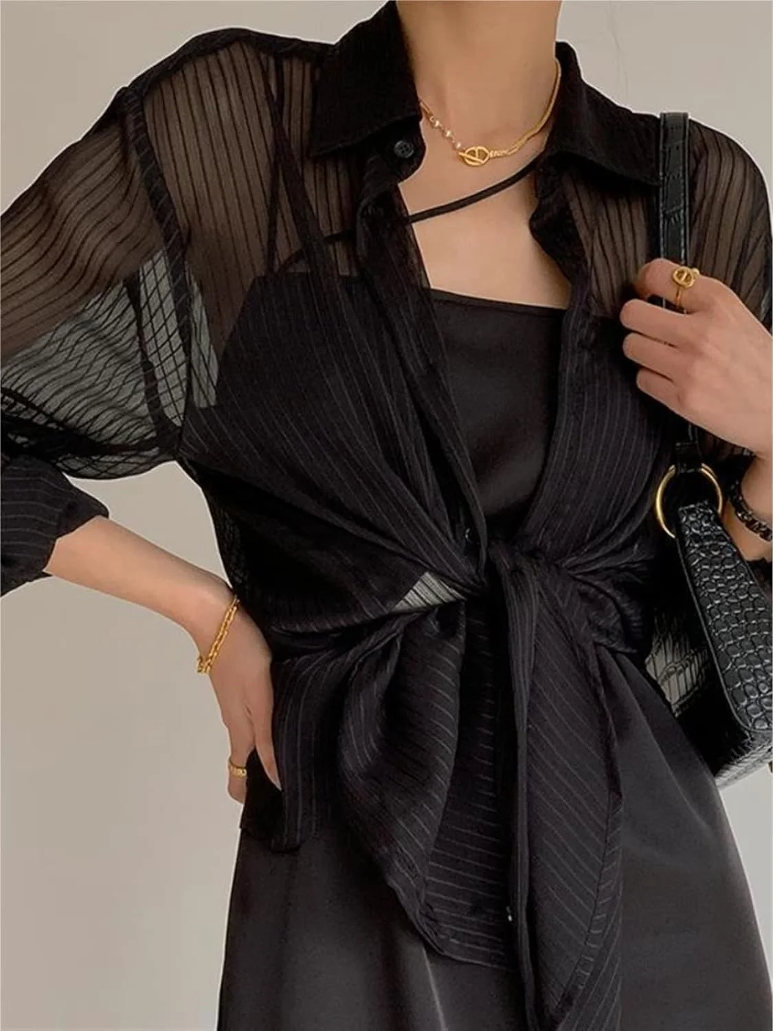 بلوز زنانه VETCS، پیراهن راه راه مشکی، آستین بلند، پیراهن گشاد و بزرگ زنانه، کت ضد آفتاب شیفون، لباس خیابانی سبک وزن (رنگ: Hortel، سایز: M) بلوز زنانه VETCS، پیراهن راه راه مشکی، آستین بلند، پیراهن گشاد و بزرگ زنانه، کت ضد آفتاب شیفون، لباس خیابانی سبک وزن (رنگ: Hortel، سایز: M)