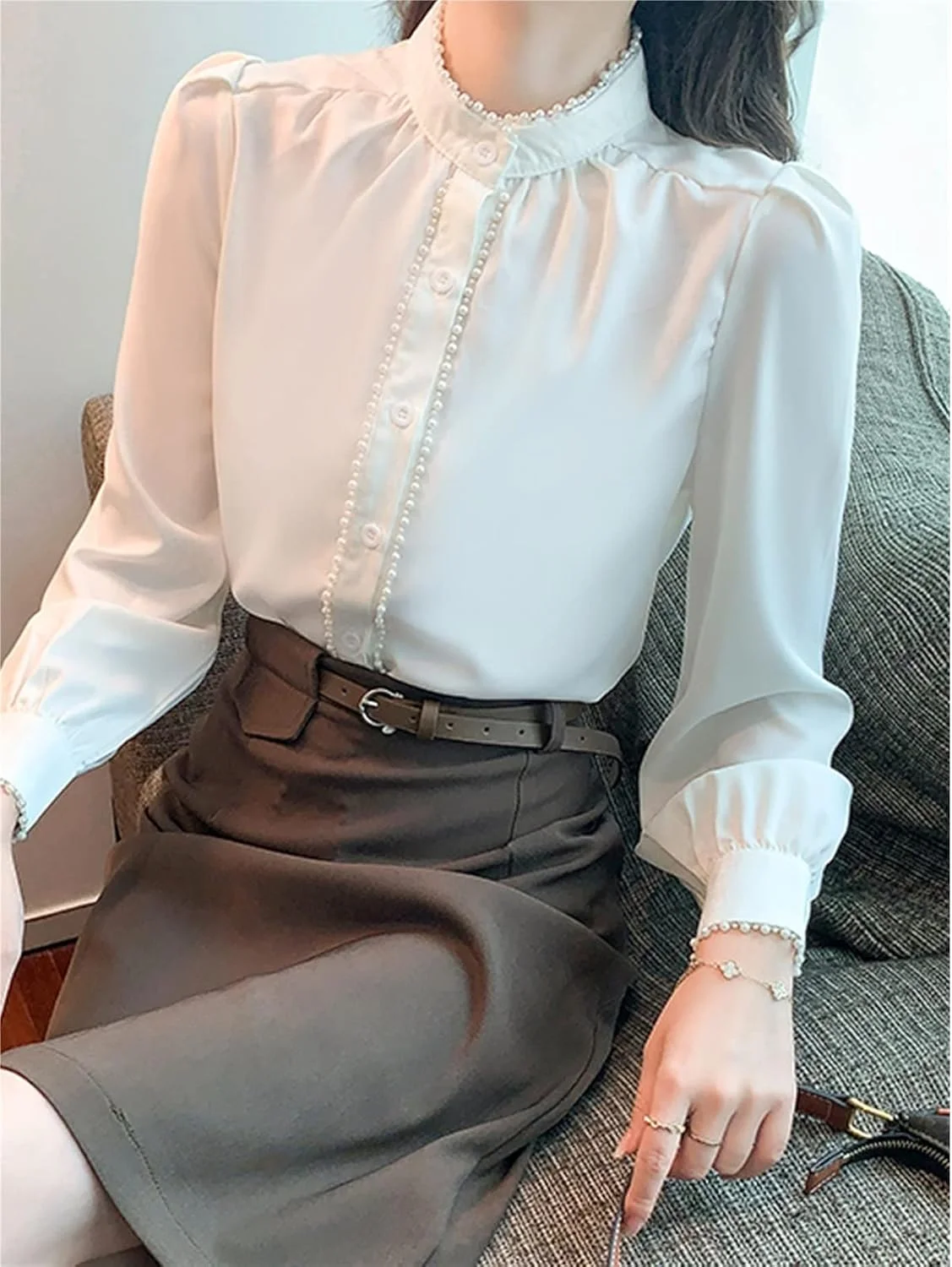 بلوز زنانه VETCS آستین بلند مدل Beads سفید برفی بلوز زنانه VETCS آستین بلند مدل Beads سفید برفی