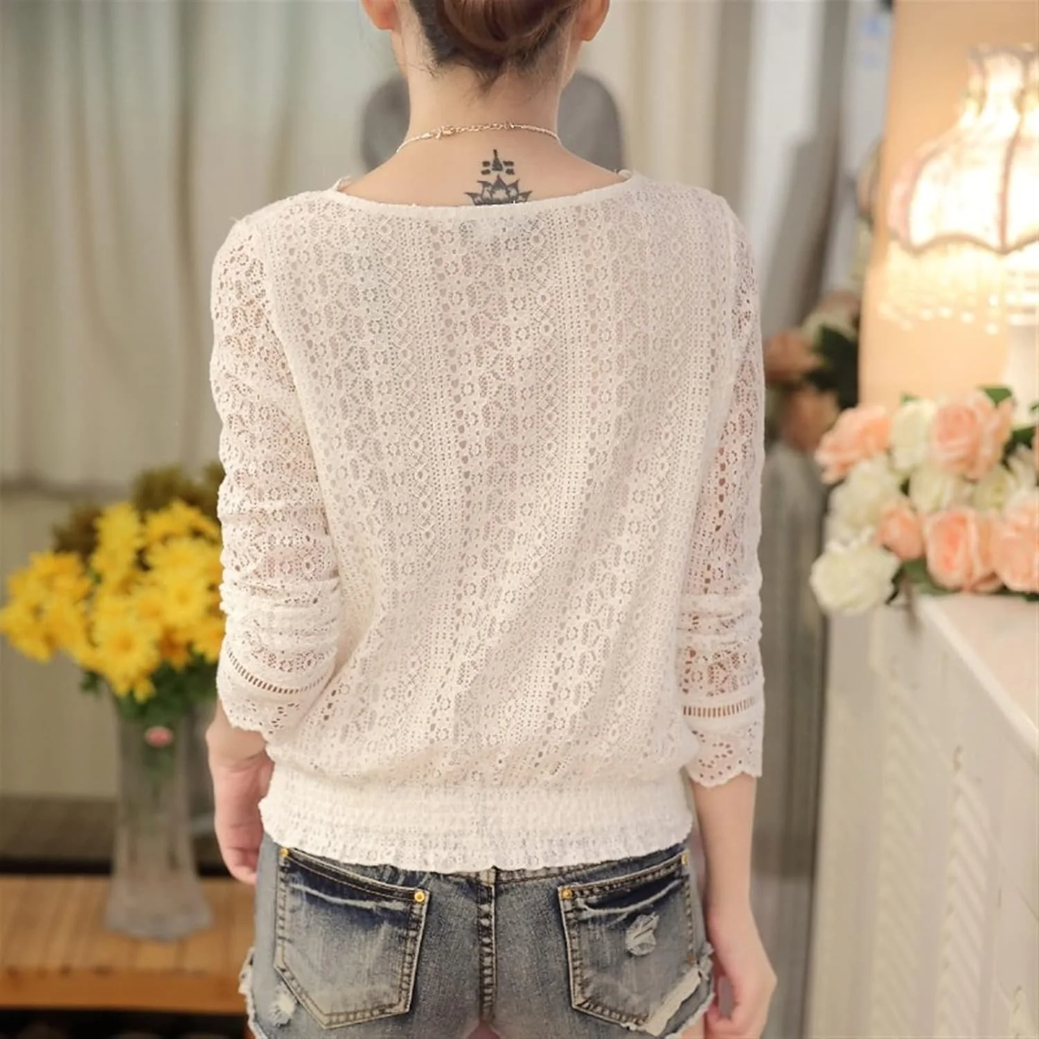 بلوز زنانه VETCS پیراهن توری آستین بلند یقه هفت باریک زنانه (رنگ: سفید، سایز: Xl) بلوز زنانه VETCS پیراهن توری آستین بلند یقه هفت باریک زنانه (رنگ: سفید، سایز: Xl)