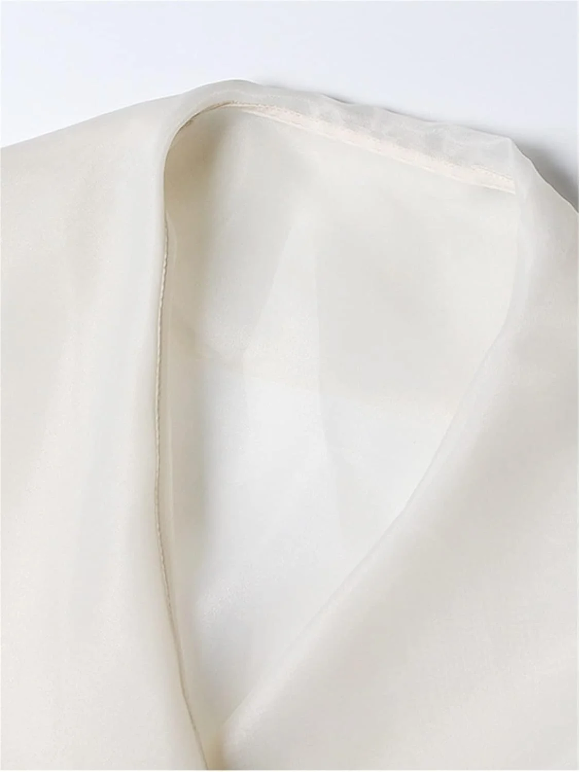 بلوز زنانه VETCS، پیراهن زنانه یقه برگردان، آستین پفی بلند طرح دار با بند کمر (رنگ: زردآلویی، سایز: L) بلوز زنانه VETCS، پیراهن زنانه یقه برگردان، آستین پفی بلند طرح دار با بند کمر (رنگ: زردآلویی، سایز: L)