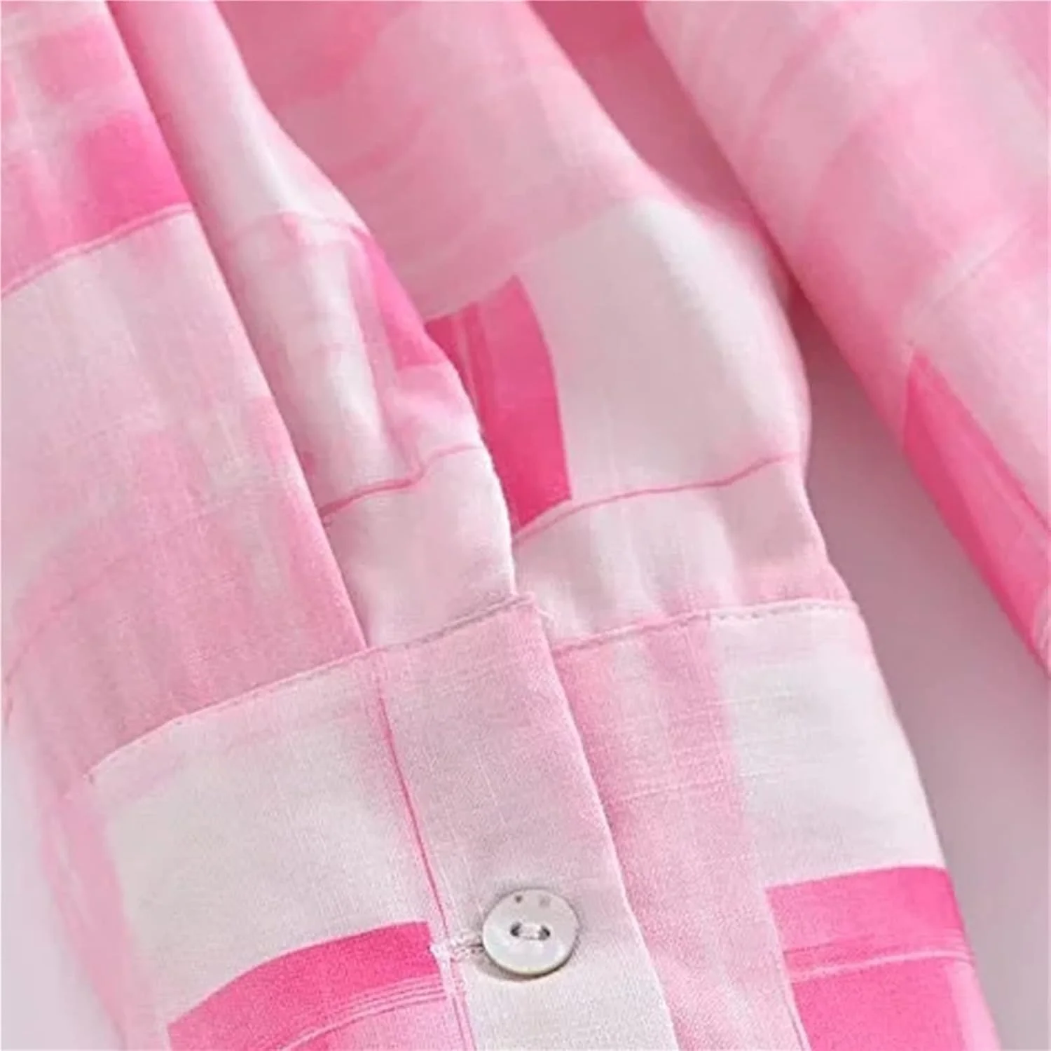 بلوز زنانه VETCS، بلوز و پیراهن صورتی، پیراهن دکمه دار چاپی، لباس زنانه، آستین بلند گشاد، تاپ زنانه (رنگ: صورتی، سایز: M) بلوز زنانه VETCS، بلوز و پیراهن صورتی، پیراهن دکمه دار چاپی، لباس زنانه، آستین بلند گشاد، تاپ زنانه (رنگ: صورتی، سایز: M)