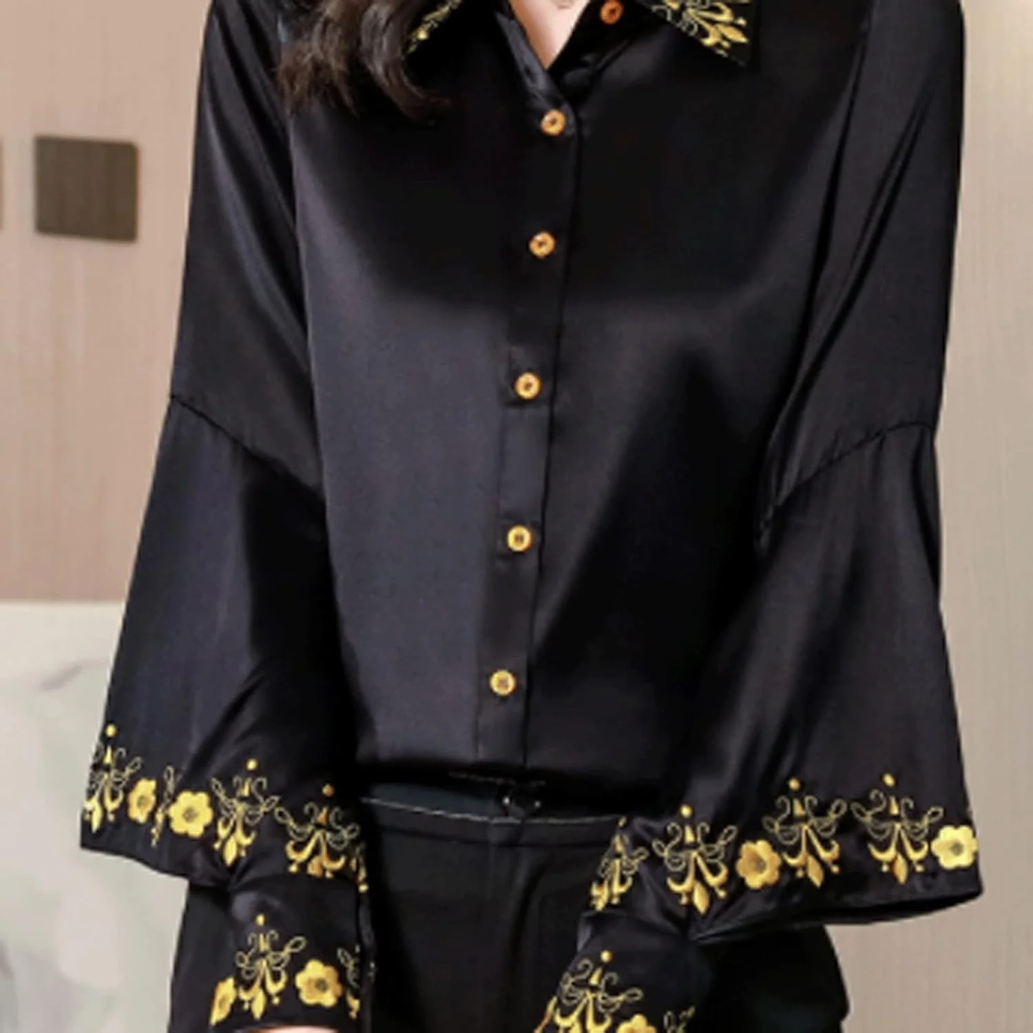 بلوز زنانه VETCS، پیراهن و بلوز ابریشمی زنانه، پیراهن زنانه گلدوزی شده، بلوز زنانه تکه دوزی شده، آستین بلند دکمه دار (سایز: M) بلوز زنانه VETCS، پیراهن و بلوز ابریشمی زنانه، پیراهن زنانه گلدوزی شده، بلوز زنانه تکه دوزی شده، آستین بلند دکمه دار (سایز: M)