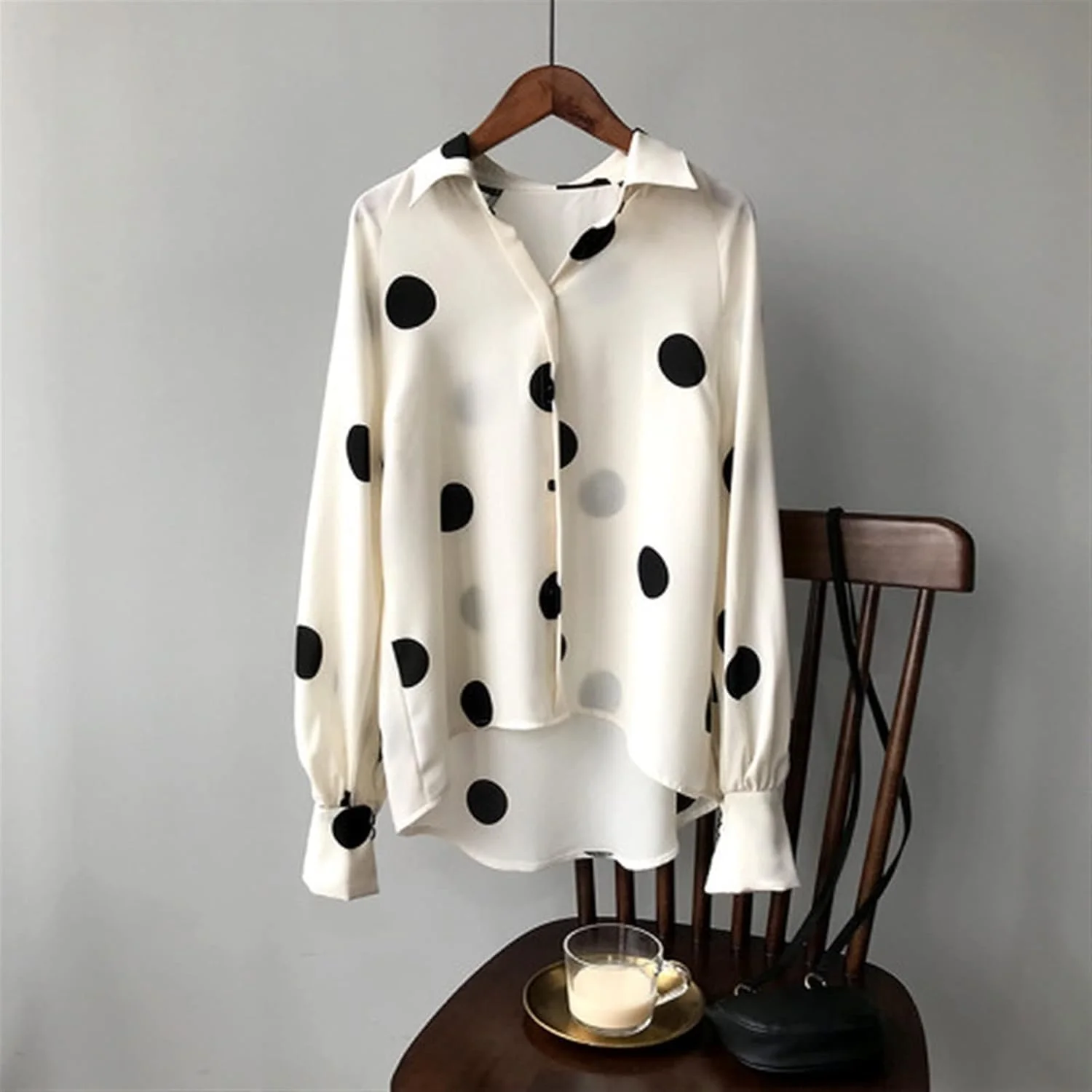 بلوز زنانه VETCS طرح خال خالی، پیراهن شیفون آستین بلند گشاد فانوسی (رنگ: Hortelã، سایز: S) بلوز زنانه VETCS طرح خال خالی، پیراهن شیفون آستین بلند گشاد فانوسی (رنگ: Hortelã، سایز: S)