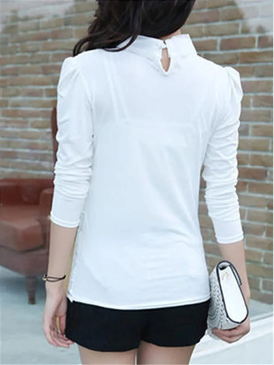 بلوز زنانه VETCS مدل یقه توری آستین بلند مهره دار (سایز: M)