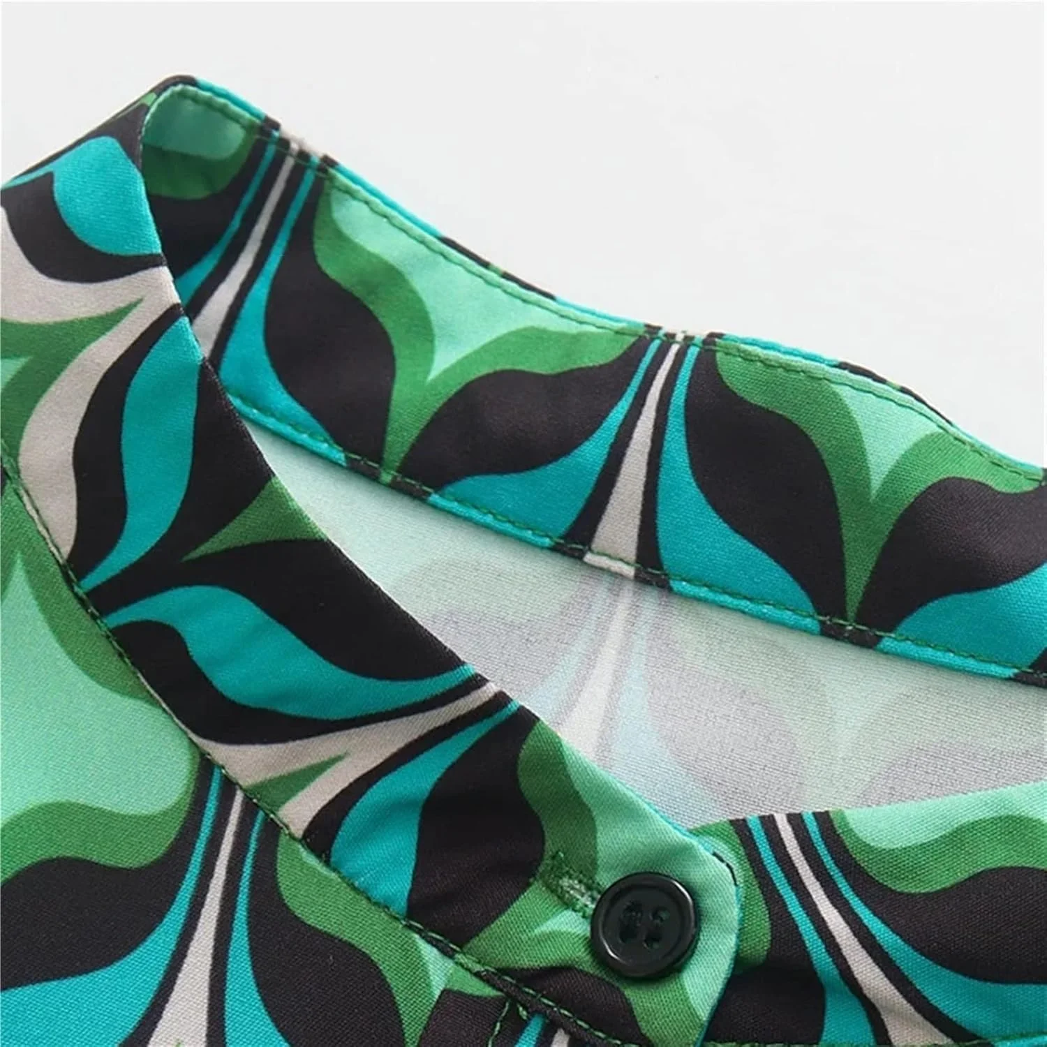 بلوز زنانه VETCS، پیراهن زنانه دکمه دار طرح دار، بلوز و شومیز آستین بلند یقه ایستاده زنانه (رنگ: آبی تیره، سایز: S) بلوز زنانه VETCS، پیراهن زنانه دکمه دار طرح دار، بلوز و شومیز آستین بلند یقه ایستاده زنانه (رنگ: آبی تیره، سایز: S)