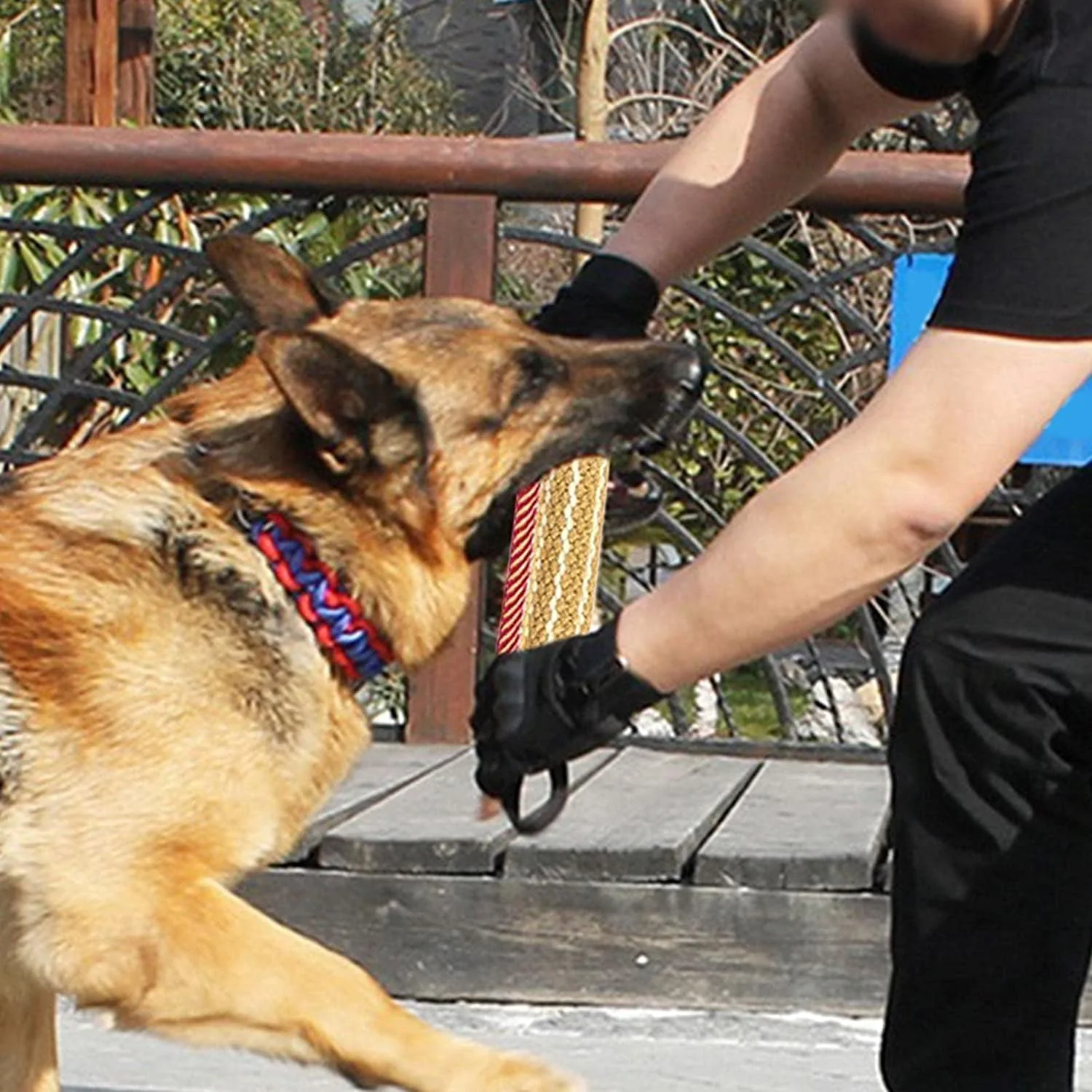 اسباب بازی کششی سگ خزنا، بالش گاز گرفتن جوت سگ با 2 دسته قوی، ایده آل برای طناب کشی، بازی تعاملی آموزش توله سگ، اسباب بازی های بادوام آموزش گاز گرفتن برای سگ های متوسط ​​تا بزرگ (مشکی)