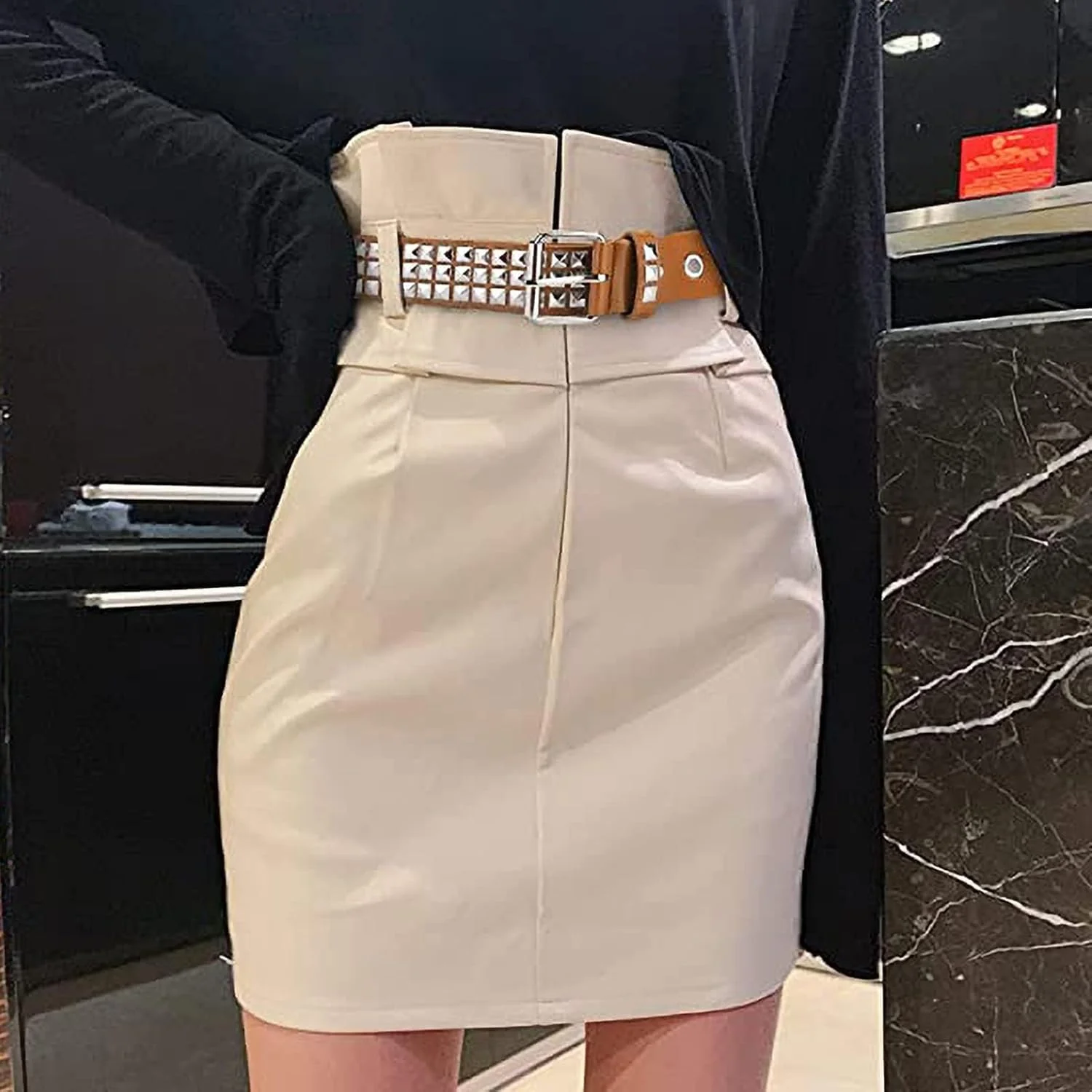 ست 2 عددی کمربند پرچ دار، کمربند مشکی قابل تنظیم به سبک پانک، کمربند هرمی، کمربند چرمی پانک، کمربند فشن غیر رسمی به سبک گوتیک، کمربند پرچ دار یونیسکس، کمربند هرمی قابل تنظیم برای مردان و زنان