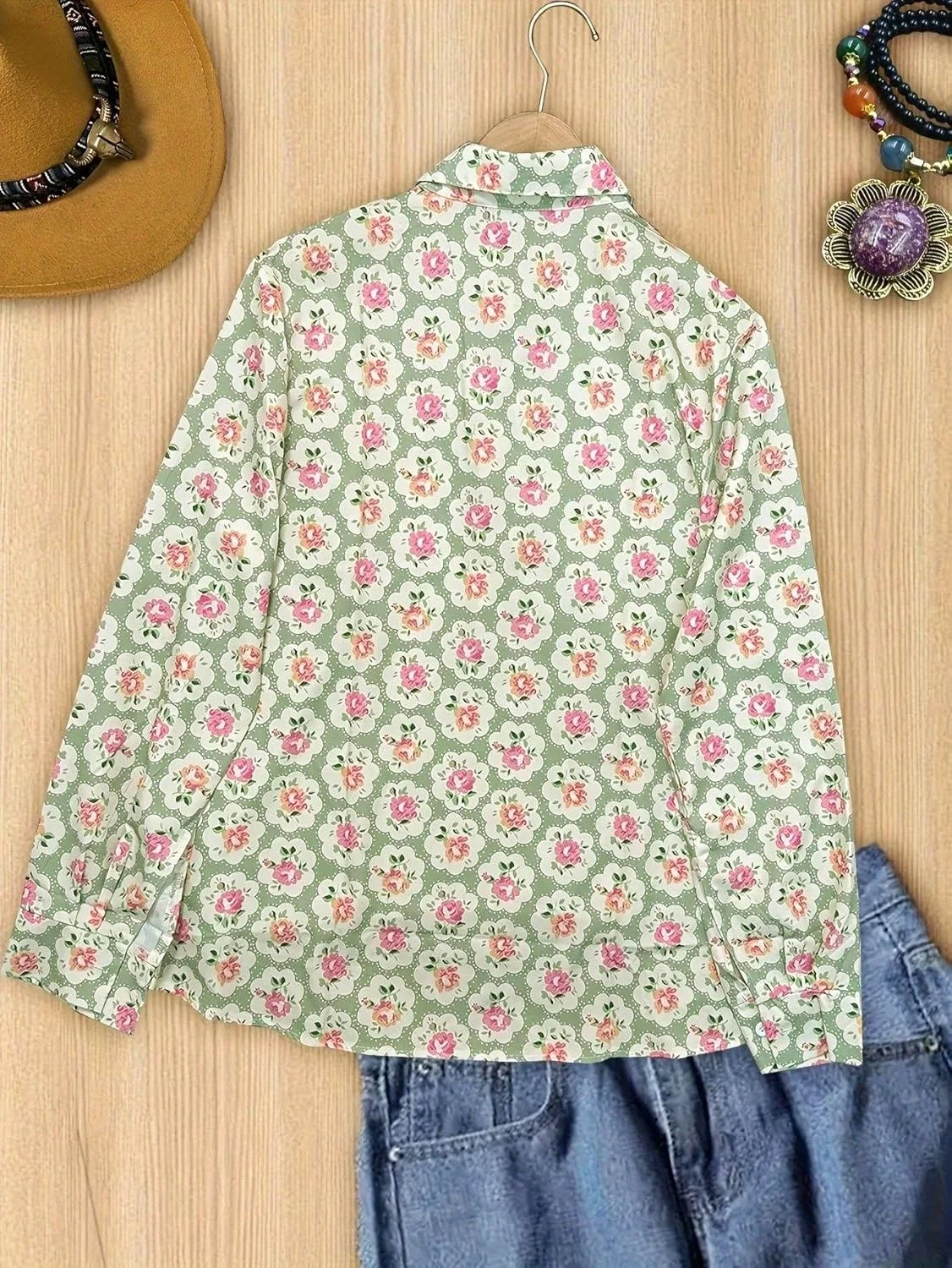 پیراهن های دکمه دار تابستانی زنانه، بلوز آستین بلند طرح گلدار مجلسی، تاپ های مناسب کار و استایل کژوال