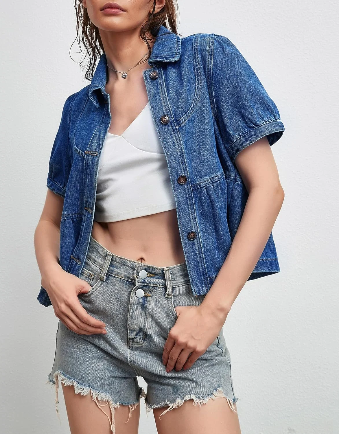 پیراهن جین زنانه Kedera، آستین کوتاه، یقه پیتر پن، مدل دکمه دار و حاشیه چین دار
