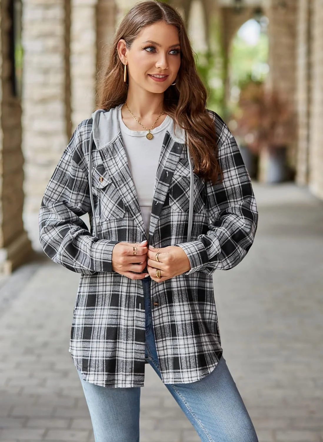 پیراهن چهارخانه کلاه دار زنانه آستین بلند دکمه دار Flannel Shacket ژاکت سبک وزن بند دار تاپ های بزرگ سایز لباس بیرونی