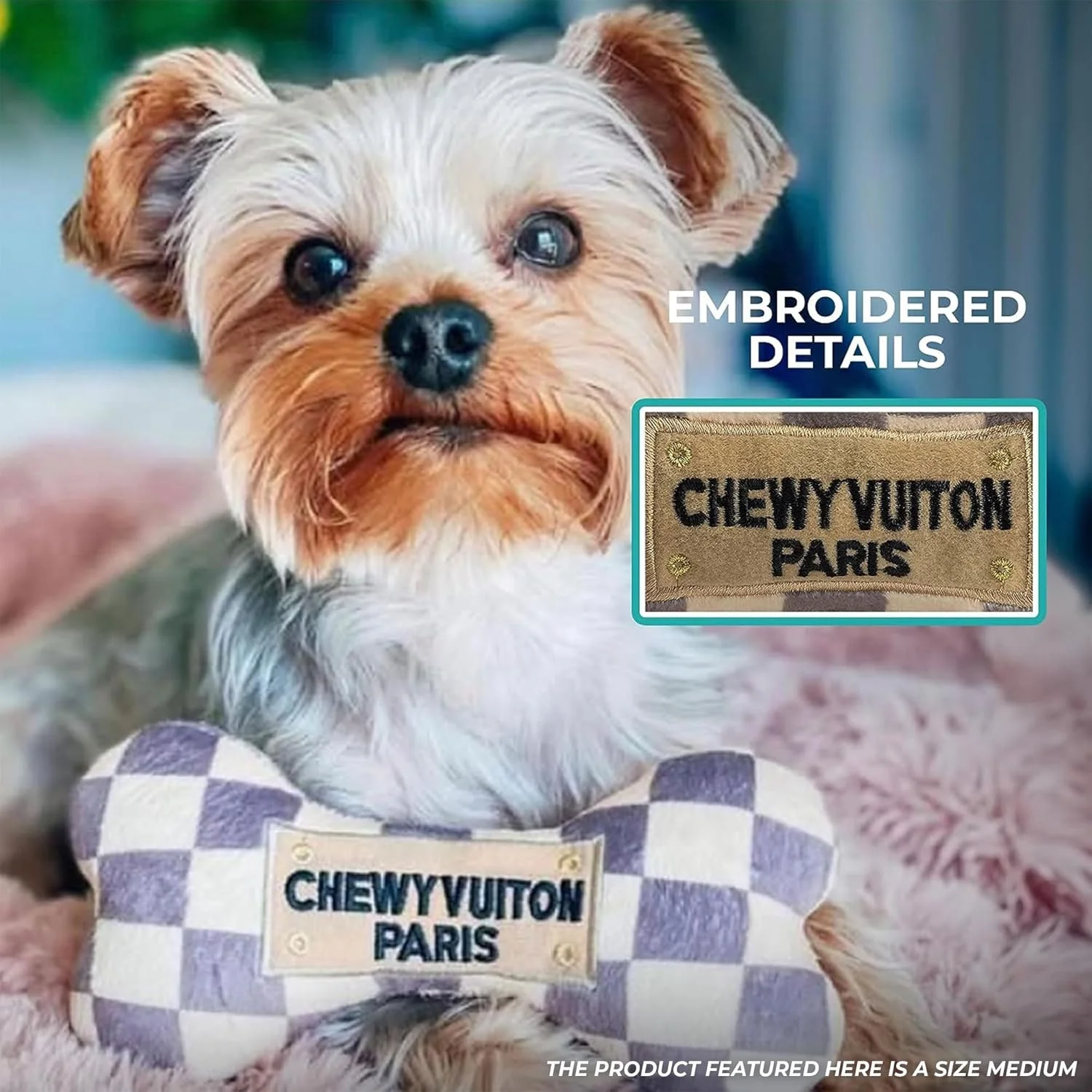 استخوان جویدنی طرح شطرنجی Chewy Vuiton از Haute Diggity Dog، اسباب بازی های سگ طراح پولیشی با صدای جیر جیر تعاملی، محرک غنی سازی حیوانات خانگی، قابل شستشو در ماشین لباسشویی و مواد ایمن برای همه نژادها، سایز متوسط