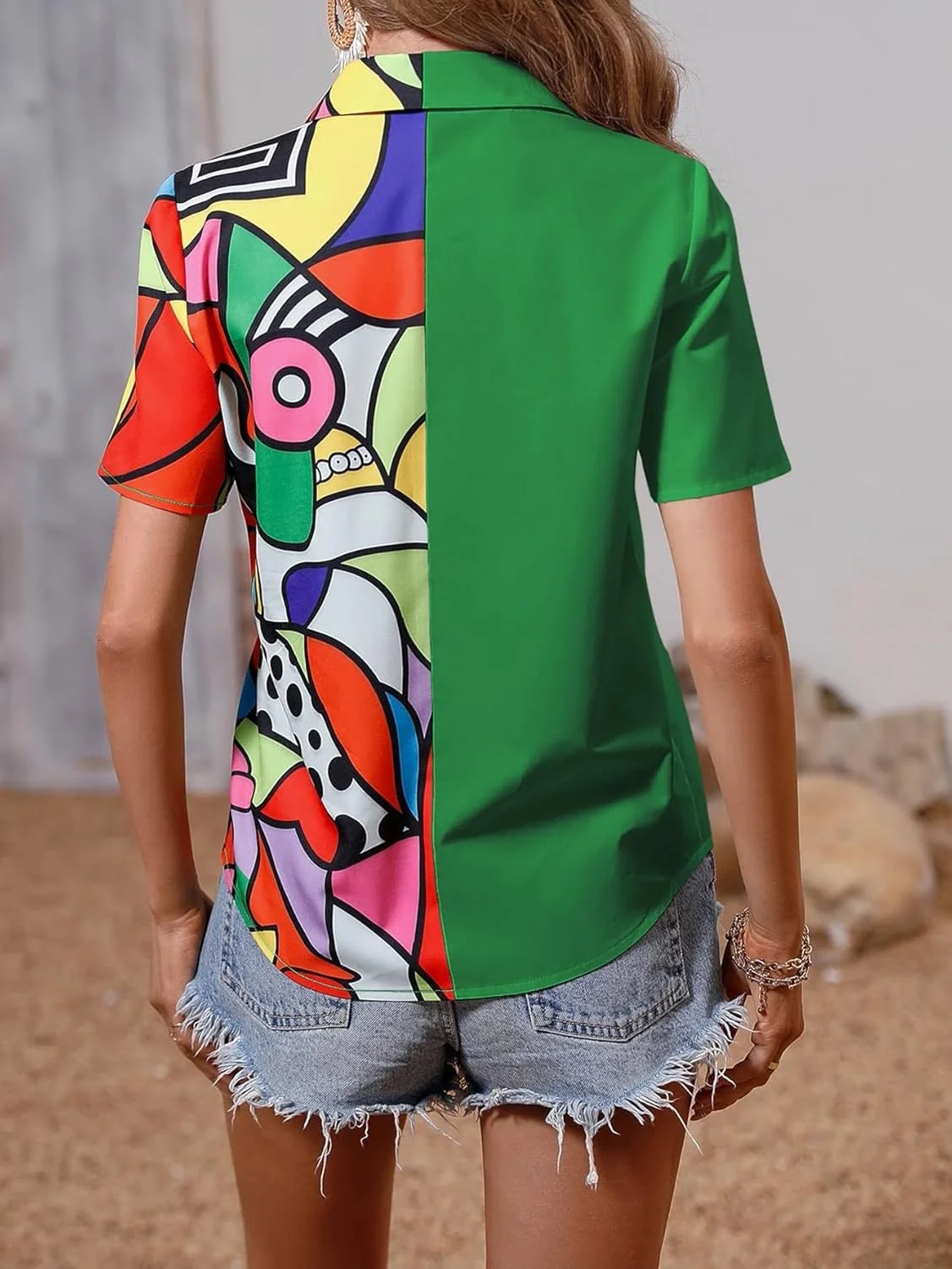 بلوز زنانه طرح گلدار تکه دوزی شده آستین کوتاه یقه هفت دکمه دار