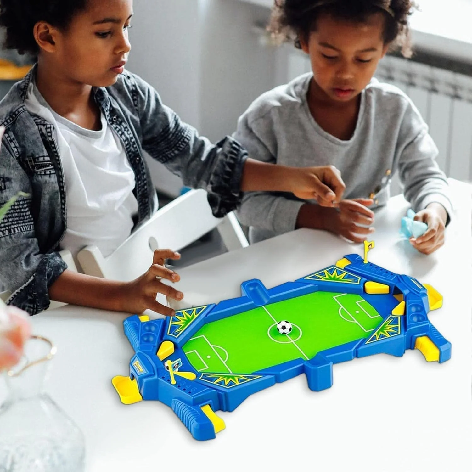 بازی فوتبال دستی رومیزی VersaMarts - بازی تخته ای مسابقه فوتبال کوچک برای کودکان و بزرگسالان بازی فوتبال دستی رومیزی VersaMarts - بازی تخته ای مسابقه فوتبال کوچک برای کودکان و بزرگسالان