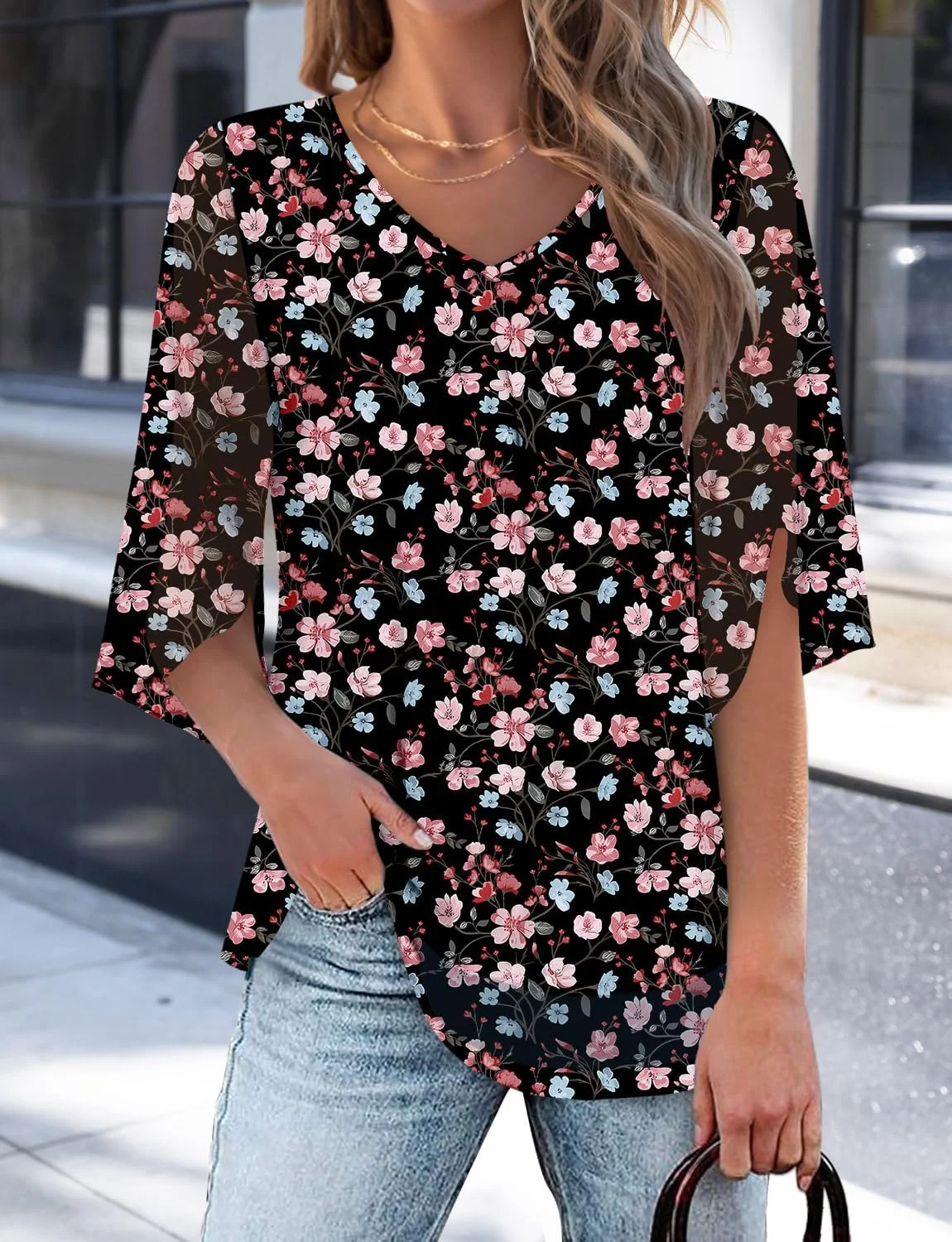 بلوز گلدار یقه هفت آستین سه ربع، مناسب برای استفاده روزمره با لگینگ، نرم و لطیف، شیک و جذاب، مناسب بانوان