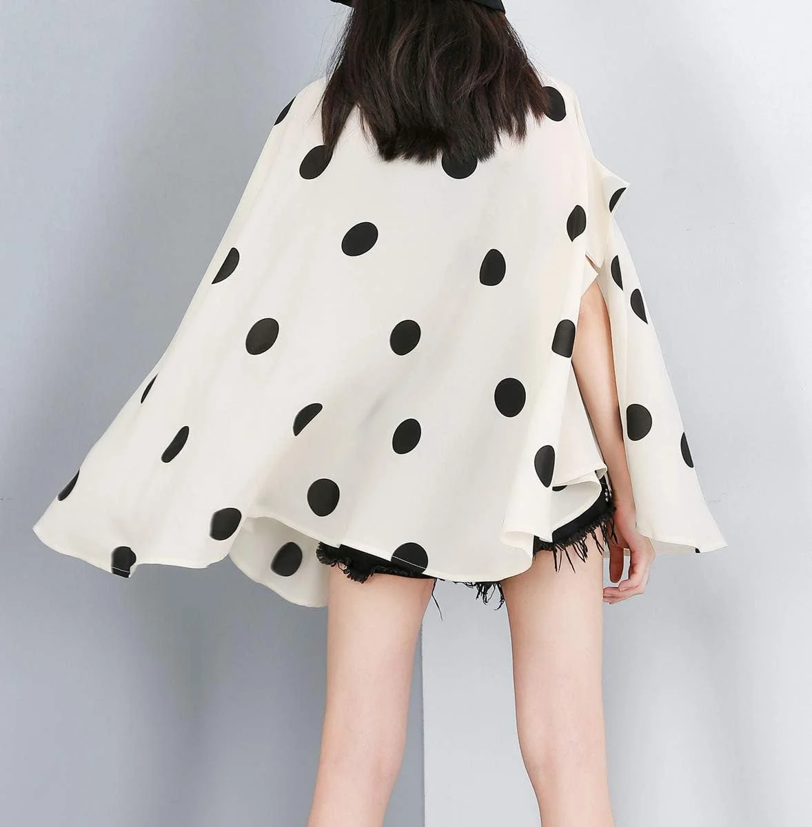 بلوز آستین خفاشی زنانه الاژو با طرح خال خالی و دکمه دار، مدل بزرگ و مناسب تابستان GY1903 سفید