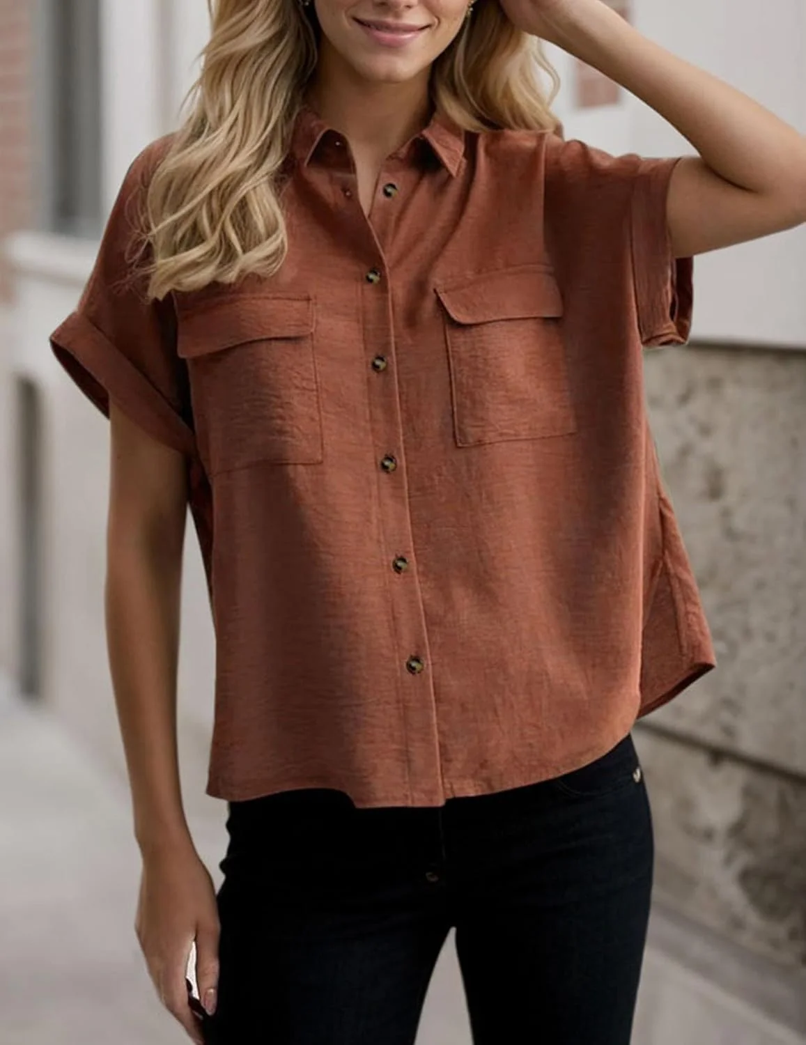 بلوز زنانه آستین کوتاه دکمه دار تابستانی نخی ساده با جیب