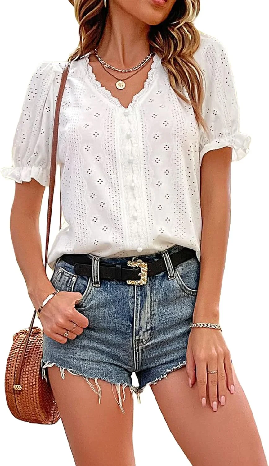 تی شرت زنانه با یقه هفت دکمه دار و آستین کوتاه پفی با سرآستین توری