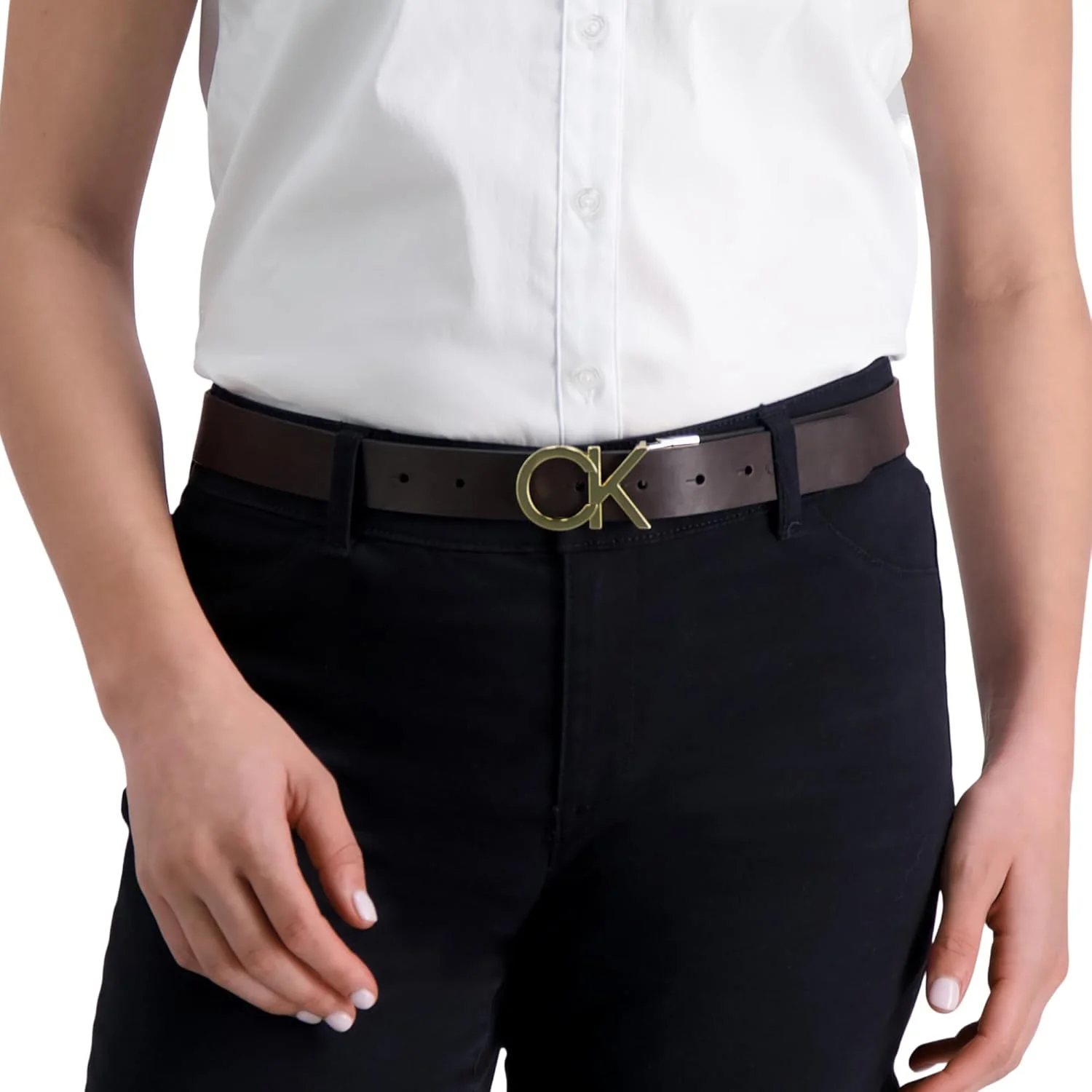 کمربند زنانه دو رو Calvin Klein با سگک پلاک مونوگرام CK (سایزهای معمولی و بزرگ) کمربند زنانه دو رو Calvin Klein با سگک پلاک مونوگرام CK (سایزهای معمولی و بزرگ)