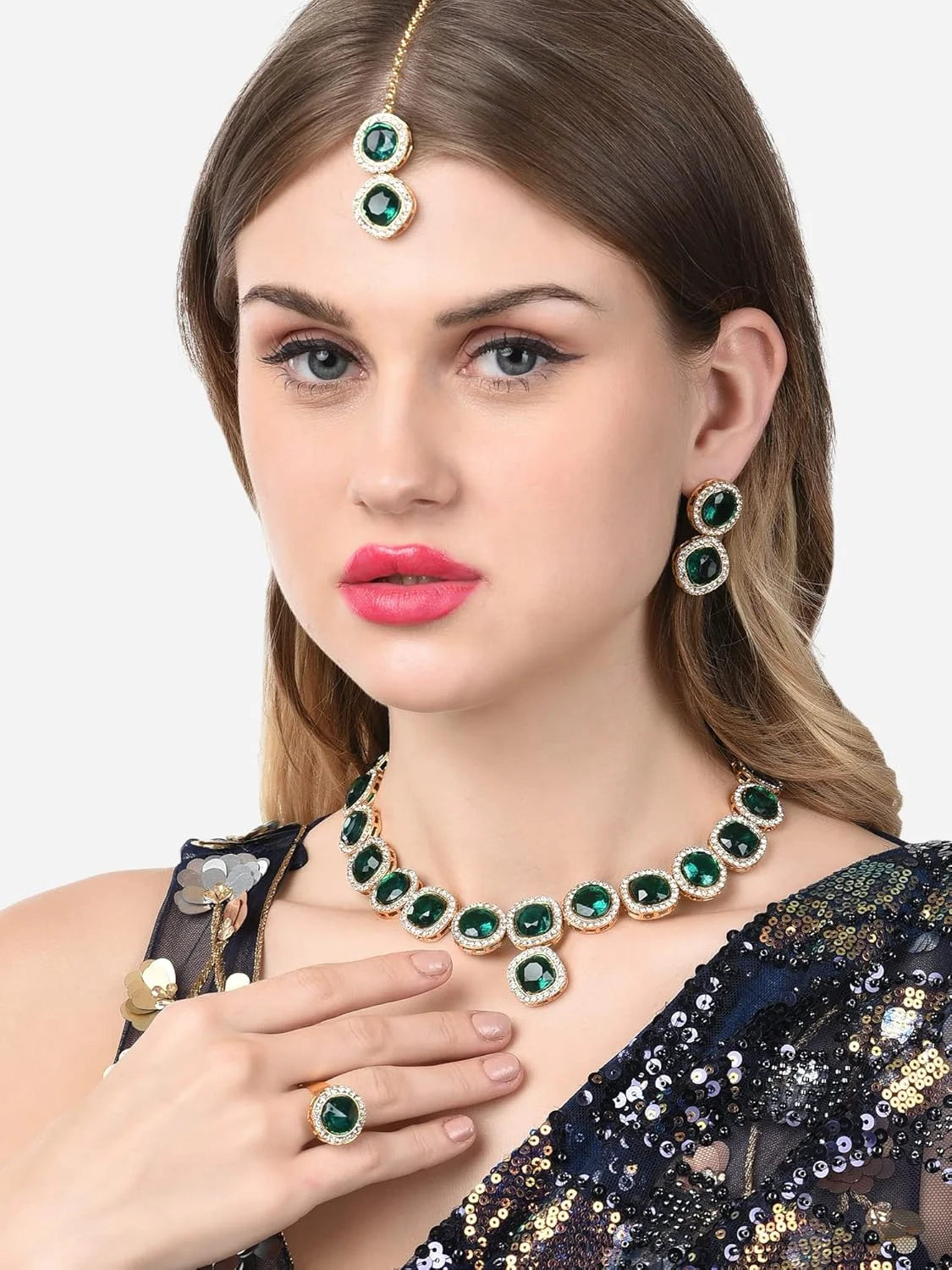 زیوری پرلز ست گردنبند، گوشواره، مانگ تیکا و انگشتر زنانه با سنگ های سبز خیره کننده - ZPFK14600 زیوری پرلز ست گردنبند، گوشواره، مانگ تیکا و انگشتر زنانه با سنگ های سبز خیره کننده - ZPFK14600