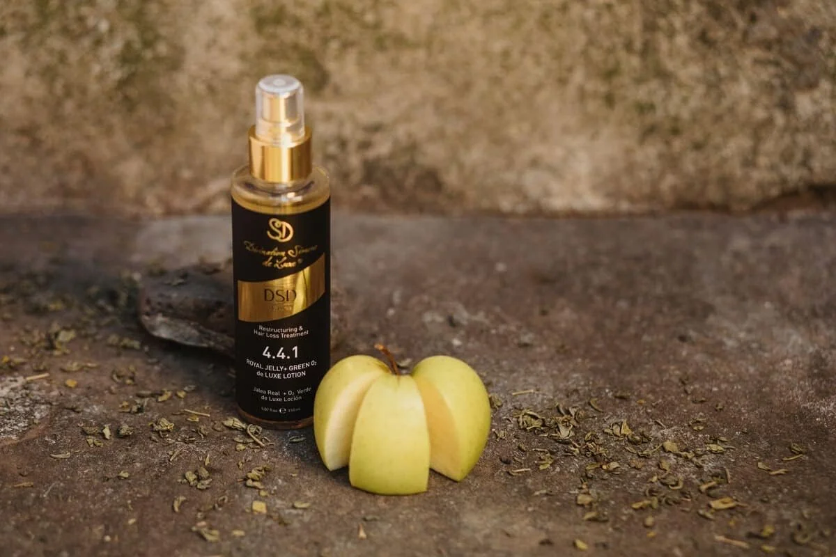 لوسیون مو DSD de Luxe ضد ریزش مو، بازسازی کننده، حاوی ژل رویال + - Dsd Royal Jelly+Green 02 Lotion 150 میلی لیتر لوسیون مو DSD de Luxe ضد ریزش مو، بازسازی کننده، حاوی ژل رویال + - Dsd Royal Jelly+Green 02 Lotion 150 میلی لیتر