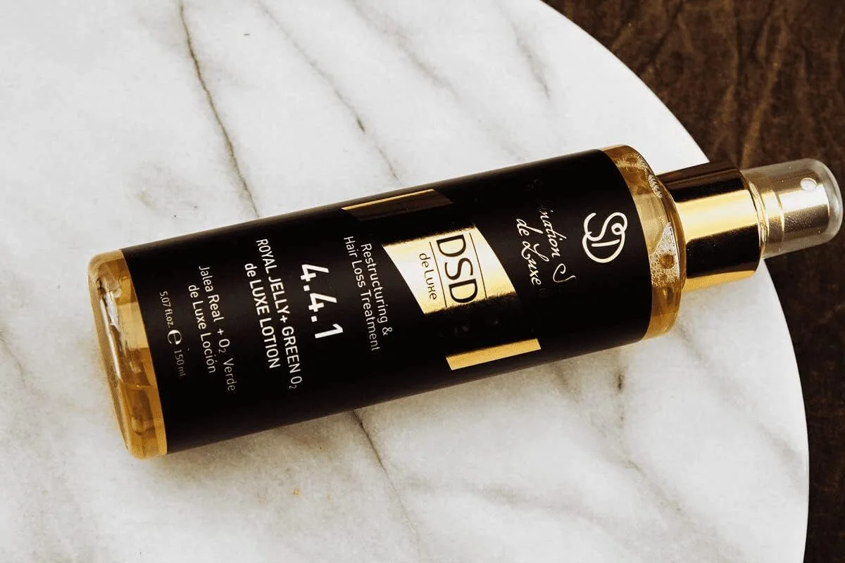 لوسیون مو DSD de Luxe ضد ریزش مو، بازسازی کننده، حاوی ژل رویال + - Dsd Royal Jelly+Green 02 Lotion 150 میلی لیتر لوسیون مو DSD de Luxe ضد ریزش مو، بازسازی کننده، حاوی ژل رویال + - Dsd Royal Jelly+Green 02 Lotion 150 میلی لیتر