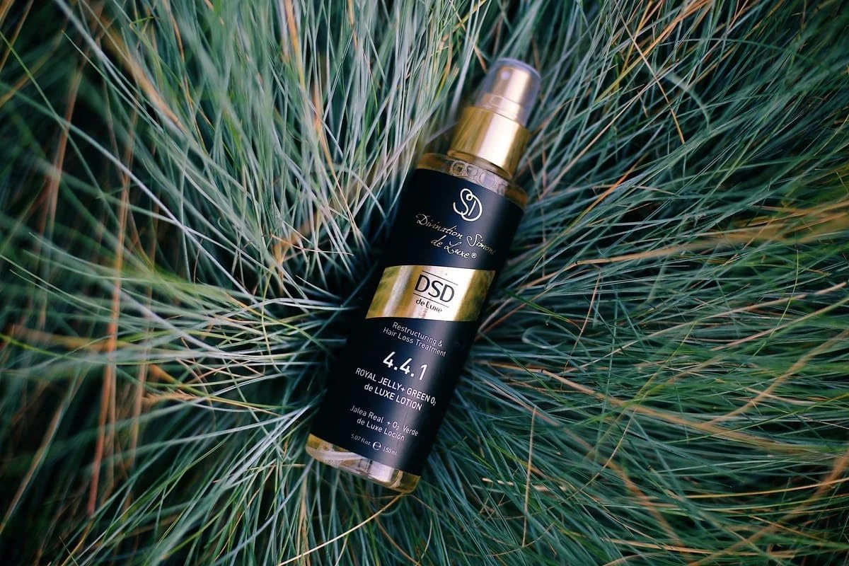 لوسیون مو DSD de Luxe ضد ریزش مو، بازسازی کننده، حاوی ژل رویال + - Dsd Royal Jelly+Green 02 Lotion 150 میلی لیتر لوسیون مو DSD de Luxe ضد ریزش مو، بازسازی کننده، حاوی ژل رویال + - Dsd Royal Jelly+Green 02 Lotion 150 میلی لیتر