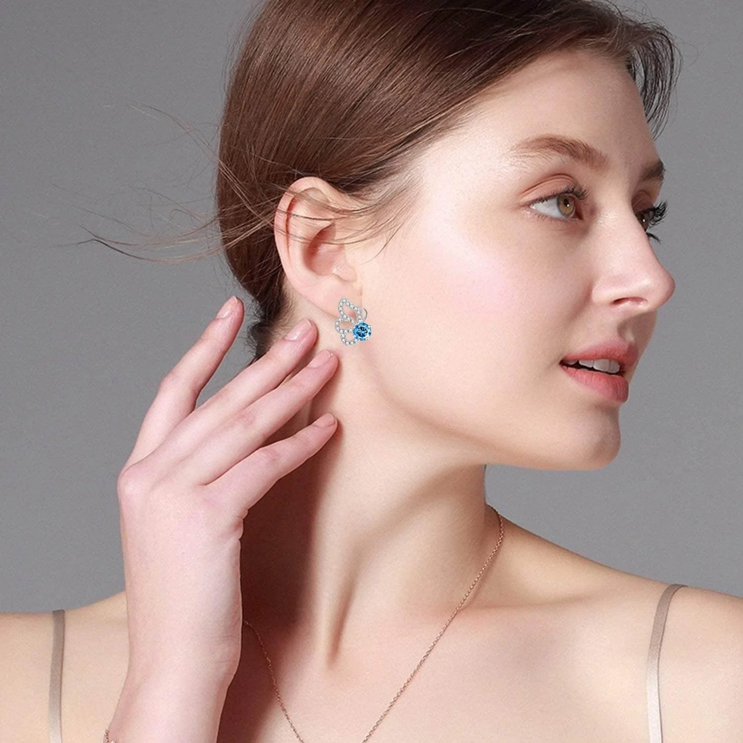 گوشواره های میخی پروانه ای نقره استرلینگ 925 با روکش طلای 18 عیار و کریستال فشن زنانه J.Rosée مدل JR8340، بسته بندی هدیه گوشواره های میخی پروانه ای نقره استرلینگ 925 با روکش طلای 18 عیار و کریستال فشن زنانه J.Rosée مدل JR8340، بسته بندی هدیه