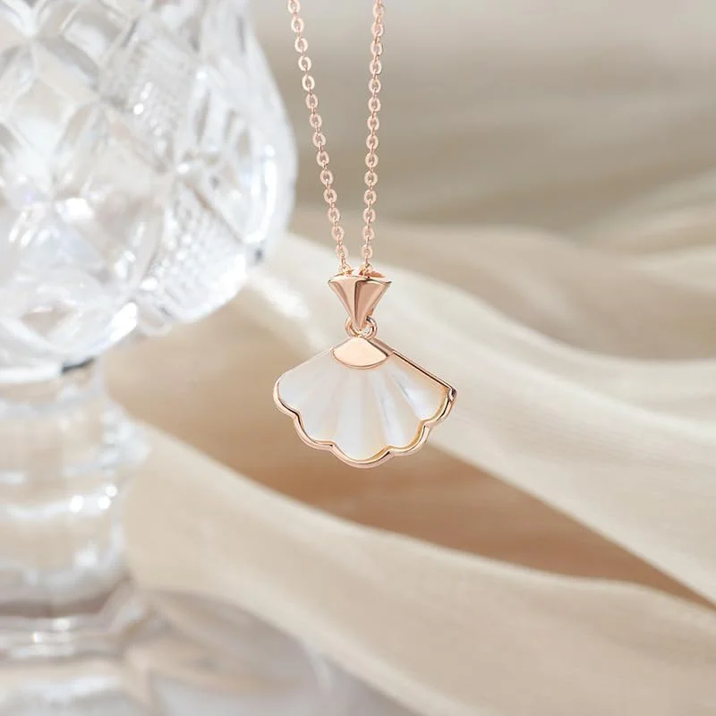 گردنبند آویز نقره استرلینگ 925 طرح بادبزن کریستالی فشن المنتس زنانه بسته بندی هدیه جواهرات فشن J.Rosée مدل JR-1176 گردنبند آویز نقره استرلینگ 925 طرح بادبزن کریستالی فشن المنتس زنانه بسته بندی هدیه جواهرات فشن J.Rosée مدل JR-1176