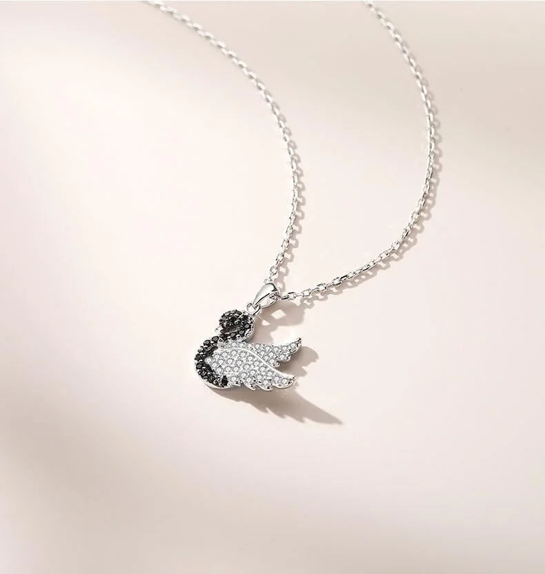 گردنبند آویز نقره استرلینگ 925 طرح قو کریستالی شیک زنانه بسته بندی هدیه جواهرات شیک J.Rosée مدل JR-1111 گردنبند آویز نقره استرلینگ 925 طرح قو کریستالی شیک زنانه بسته بندی هدیه جواهرات شیک J.Rosée مدل JR-1111