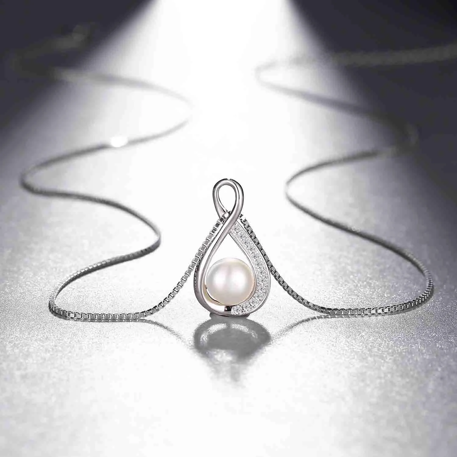 گردنبند آویز مروارید نقره استرلینگ 925 با روکش طلای 18 عیار و کریستال های سواروسکی المنتز برای زنان و دختران، بسته هدیه جواهرات مد روز J.Rosée مدل JR465