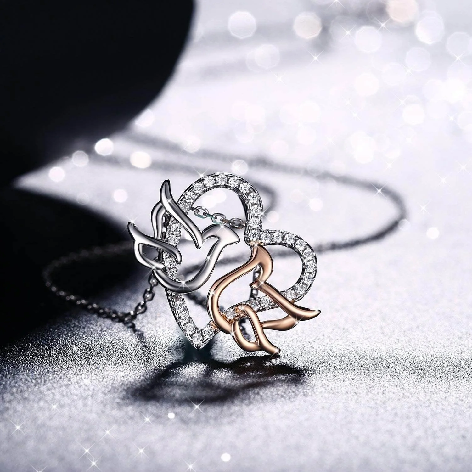 گردنبند آویز قلب کبوتر نقره استرلینگ 925 با روکش طلای 18 عیار و کریستال های سواروسکی المنتز برند جی رز برای زنان و دختران - جواهرات فشن جی رز مدل JR540 گردنبند آویز قلب کبوتر نقره استرلینگ 925 با روکش طلای 18 عیار و کریستال های سواروسکی المنتز برند جی رز برای زنان و دختران - جواهرات فشن جی رز مدل JR540