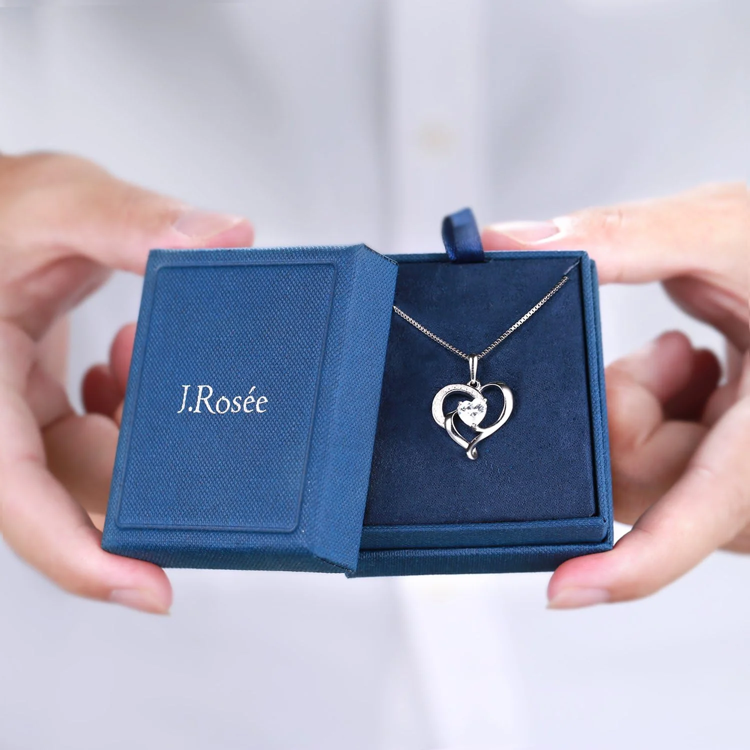 گردنبند آویز قلب سواروسکی با روکش طلای 18 عیار و نقره استرلینگ 925، مناسب هدیه برای بانوان و دختران، جواهرات فشن برند J.Rosée مدل Jr889
