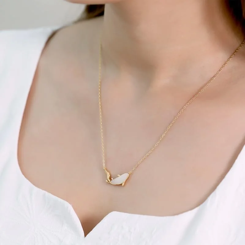 گردنبند آویز نقره استرلینگ 925 با روکش طلای دولفین و سنگ یشم J.Rosée مدل JR-1098، زیورآلات مد روز برای زنان، بسته بندی هدیه گردنبند آویز نقره استرلینگ 925 با روکش طلای دولفین و سنگ یشم J.Rosée مدل JR-1098، زیورآلات مد روز برای زنان، بسته بندی هدیه