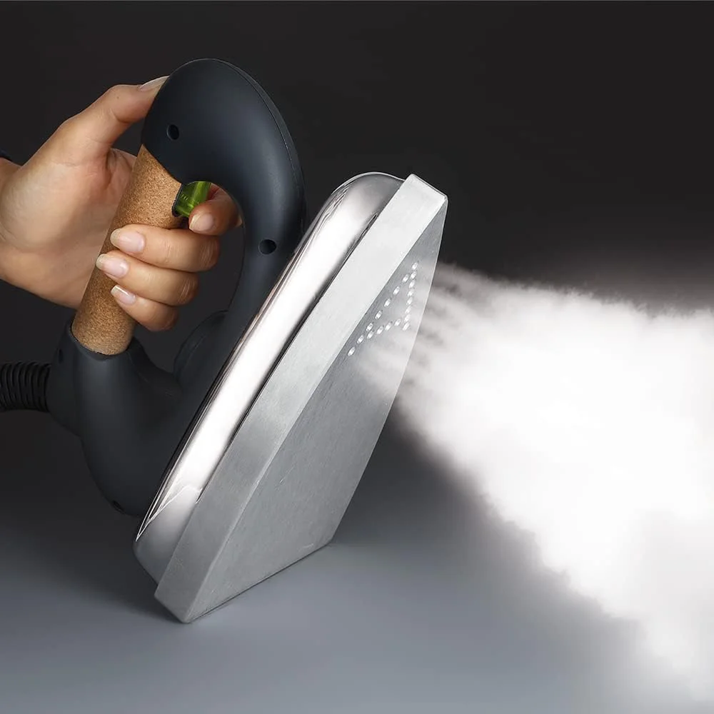 اتو بخار پولتی Vaporella 535 Eco Pro، اتو بخار با دیگ بخار فشار قوی 4 بار، توان 1750 وات، قفل ایمنی، عملکرد Eco، سفید و سبز اتو بخار پولتی Vaporella 535 Eco Pro، اتو بخار با دیگ بخار فشار قوی 4 بار، توان 1750 وات، قفل ایمنی، عملکرد Eco، سفید و سبز