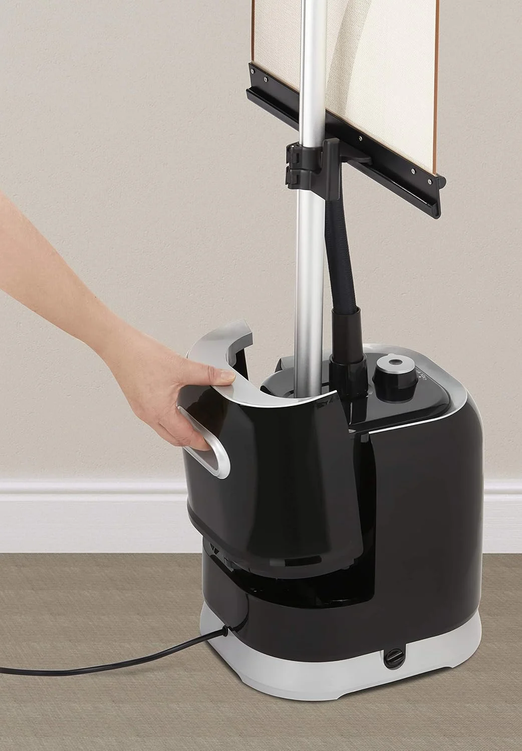 بخارگر ایستاده لباس تفال مدل Pro Style، 1850 وات، مشکی/سفید، IT3440G0 بخارگر ایستاده لباس تفال مدل Pro Style، 1850 وات، مشکی/سفید، IT3440G0