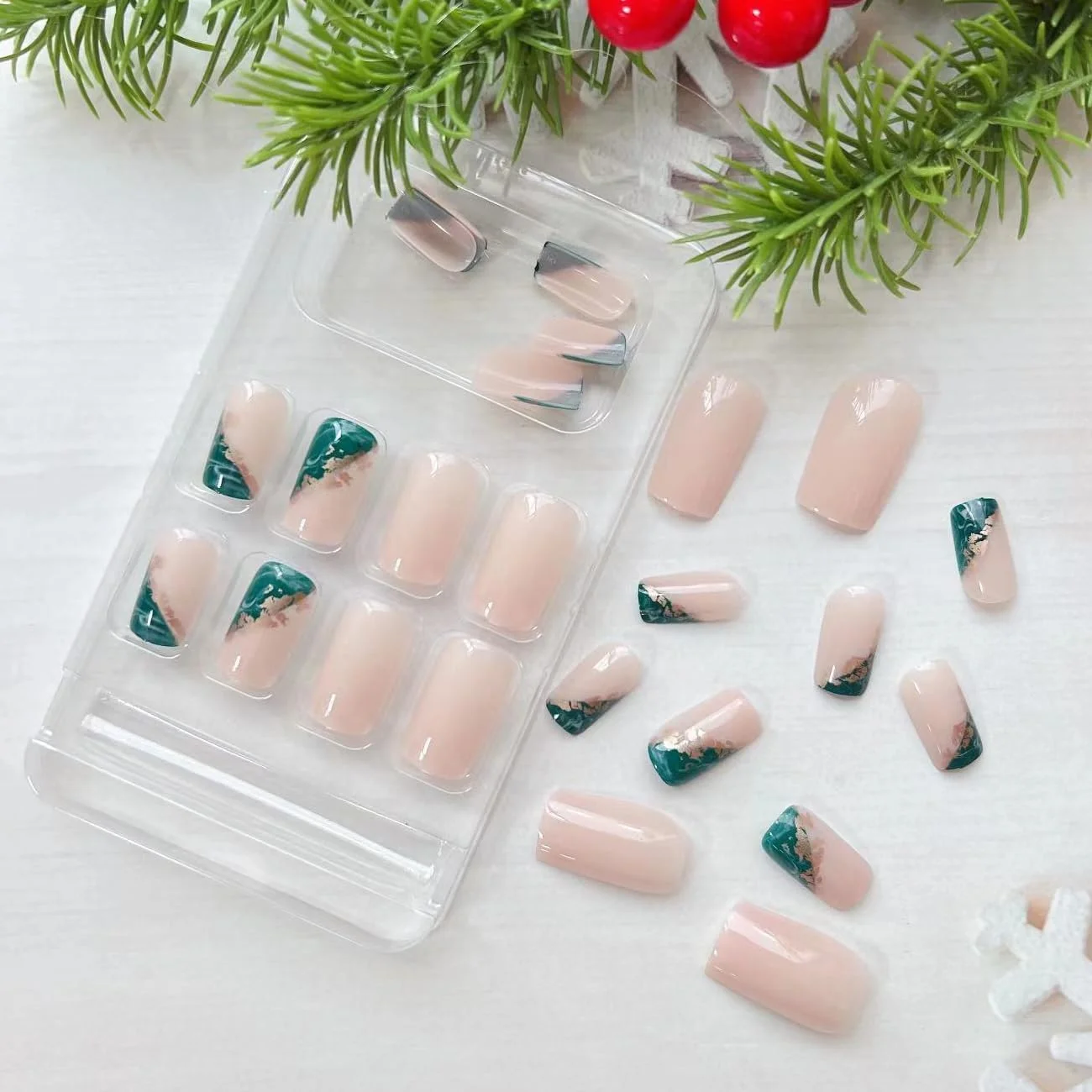 ناخن مصنوعی آزونه 24 عددی، ناخن های مصنوعی با طول متوسط، طرح سنگ مرمر آبی با خطوط طلایی، ناخن های مصنوعی چسبی با پوشش کامل، ناخن های اکریلیک مصنوعی براق