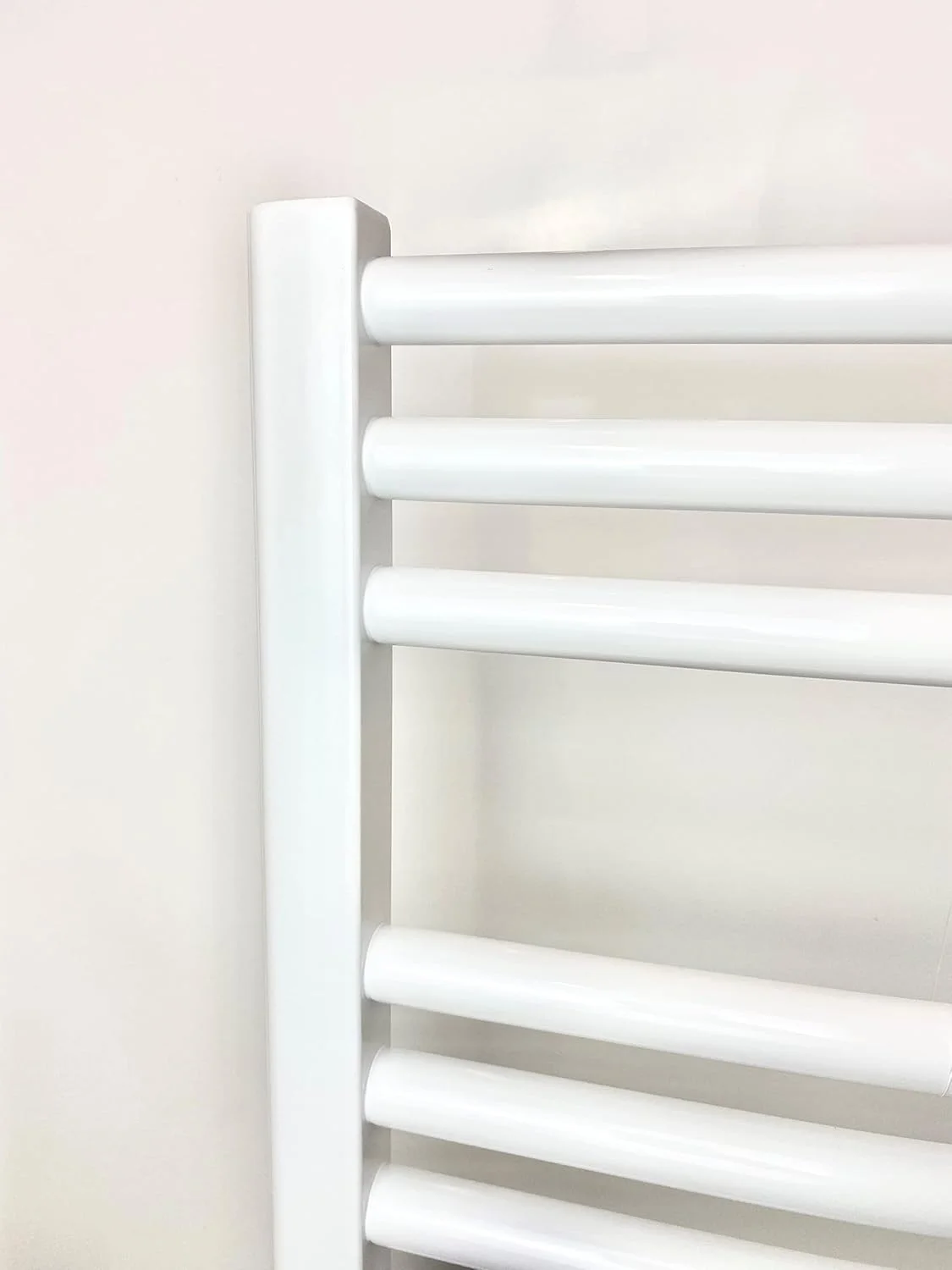 رادیاتور حوله ای گرمایشی خمیده سفید Greenedhouse Milano، عرض 500 میلی متر در ارتفاع 800 میلی متر، رادیاتور حوله ای گرمایش مرکزی خمیده...