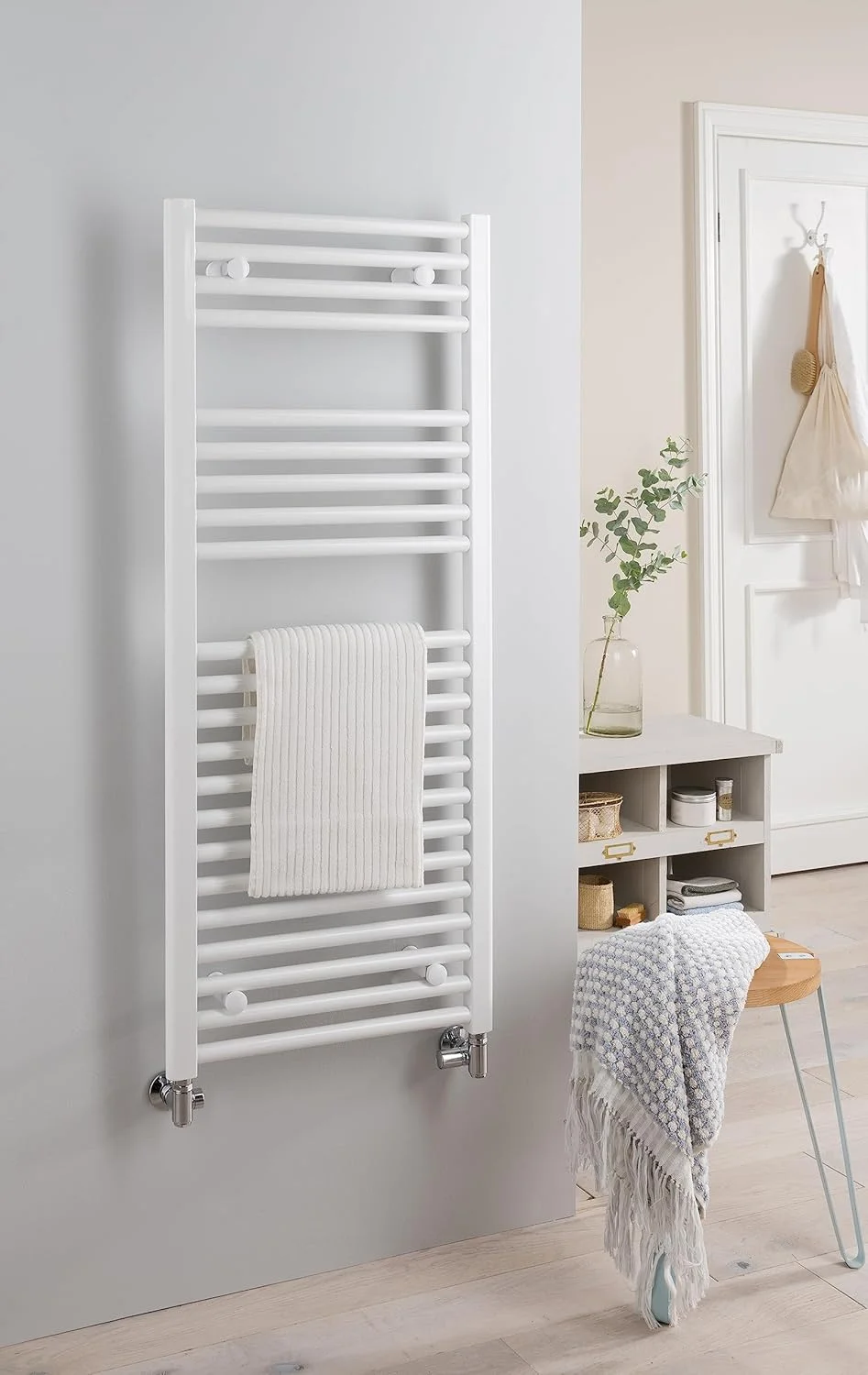 رادیاتور حوله ای گرمایشی خمیده سفید Greenedhouse Milano، عرض 500 میلی متر در ارتفاع 800 میلی متر، رادیاتور حوله ای گرمایش مرکزی خمیده...