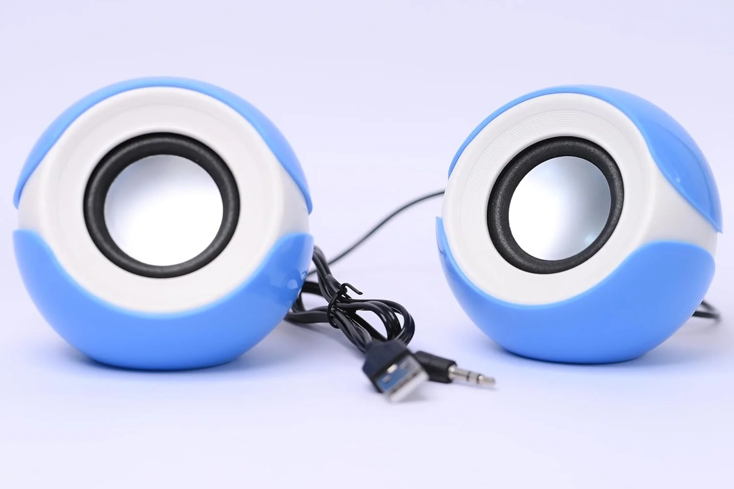اسپیکر سیمی USB گرد قابل حمل – آبی آسمانی | جک صوتی 3.5 میلیمتری و تغذیه از طریق USB | اسپیکر کوچک رومیزی برای لپتاپ، کامپیوتر، موبایل، تبلت – صدای واضح و طراحی شیک اسپیکر سیمی USB گرد قابل حمل – آبی آسمانی | جک صوتی 3.5 میلیمتری و تغذیه از طریق USB | اسپیکر کوچک رومیزی برای لپتاپ، کامپیوتر، موبایل، تبلت – صدای واضح و طراحی شیک