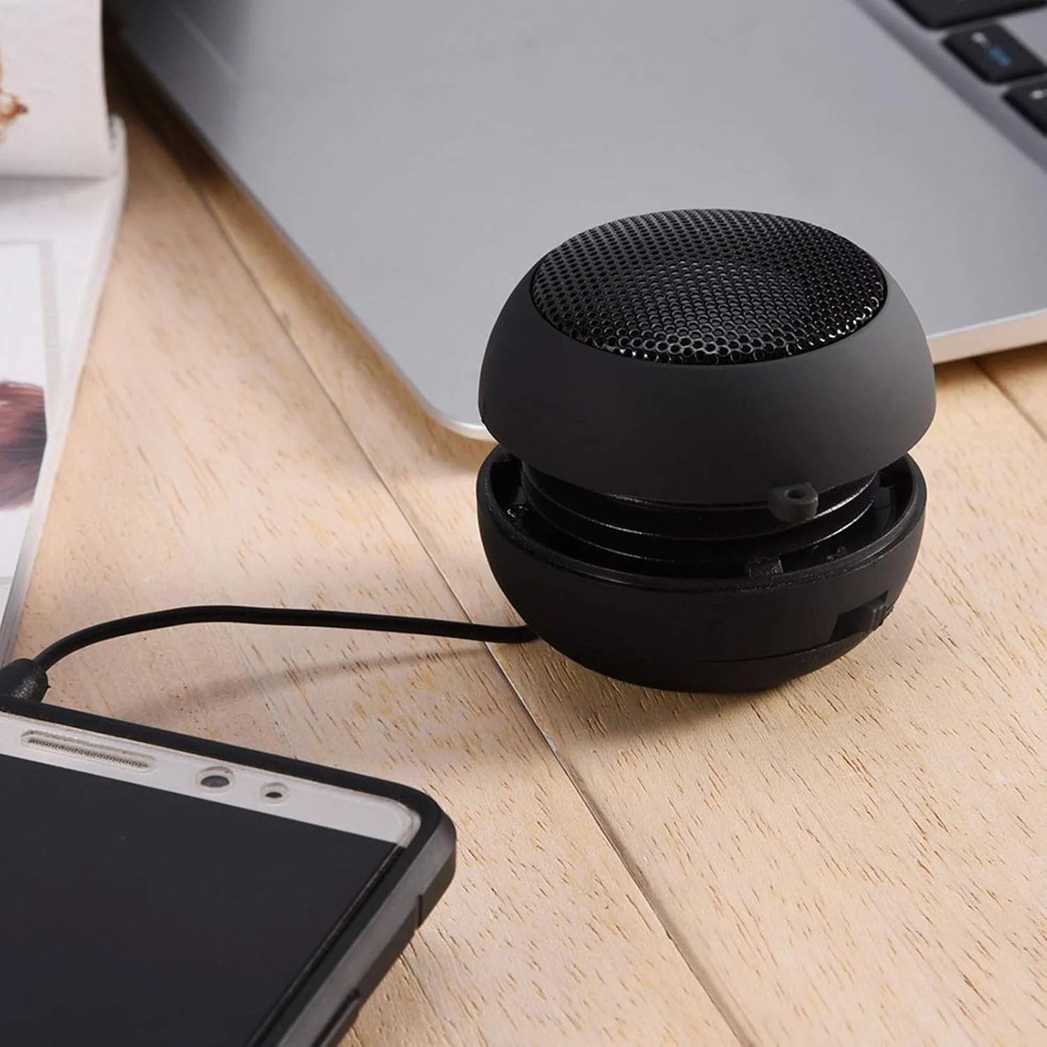 اسپیکر کوچک USB قابل حمل Sorandy با صدای شفاف و ولوم قابل تنظیم، باتری داخلی 180 میلی آمپر ساعتی برای تلفن همراه، MP3، MP4، تلفن، کامپیوتر (مشکی) اسپیکر کوچک USB قابل حمل Sorandy با صدای شفاف و ولوم قابل تنظیم، باتری داخلی 180 میلی آمپر ساعتی برای تلفن همراه، MP3، MP4، تلفن، کامپیوتر (مشکی)