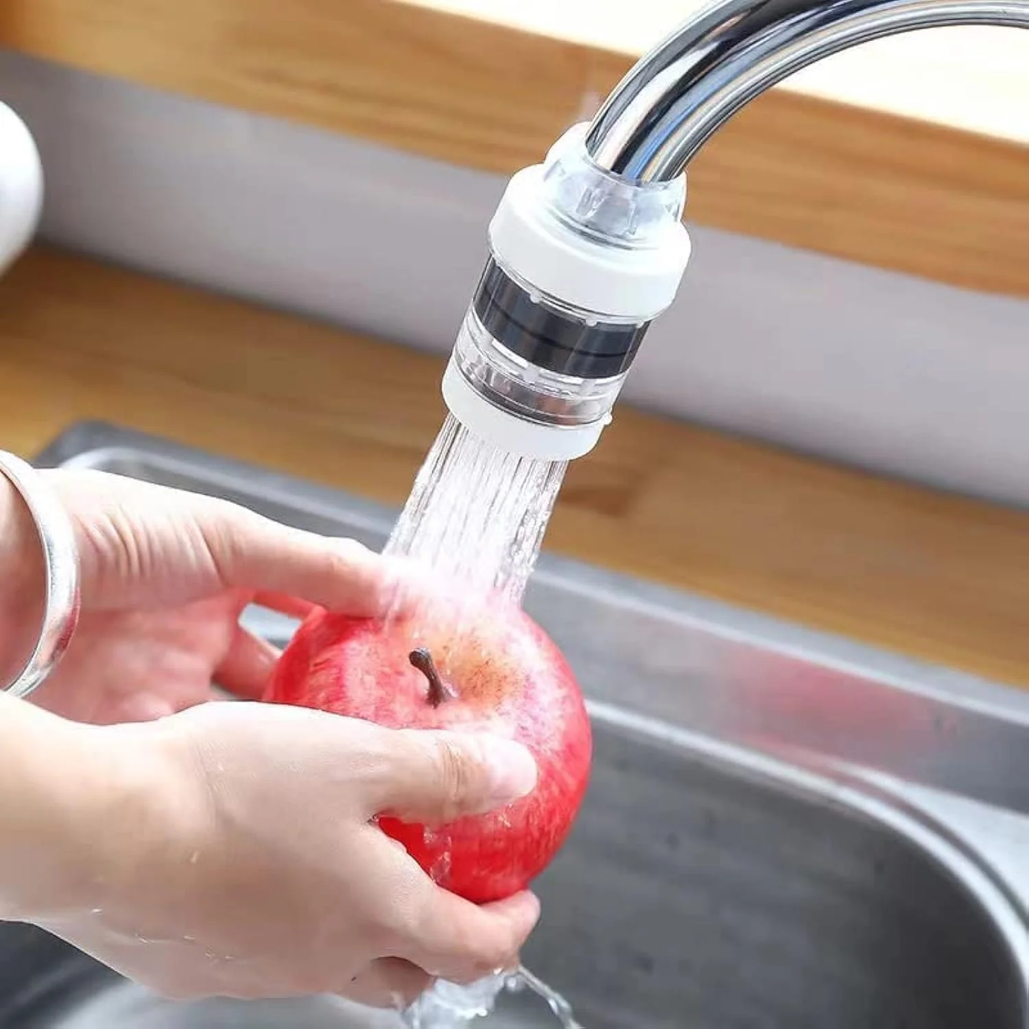 فیلتر آب سینک URbazaar به همراه 1 فیلتر جایگزین، فیلتر آب شیر، دستگاه تصفیه آب، سیستم فیلتراسیون آب، کاهش کلر، بو و ناخالصی های نامطبوع برای شیر آب آشپزخانه، حمام و وان